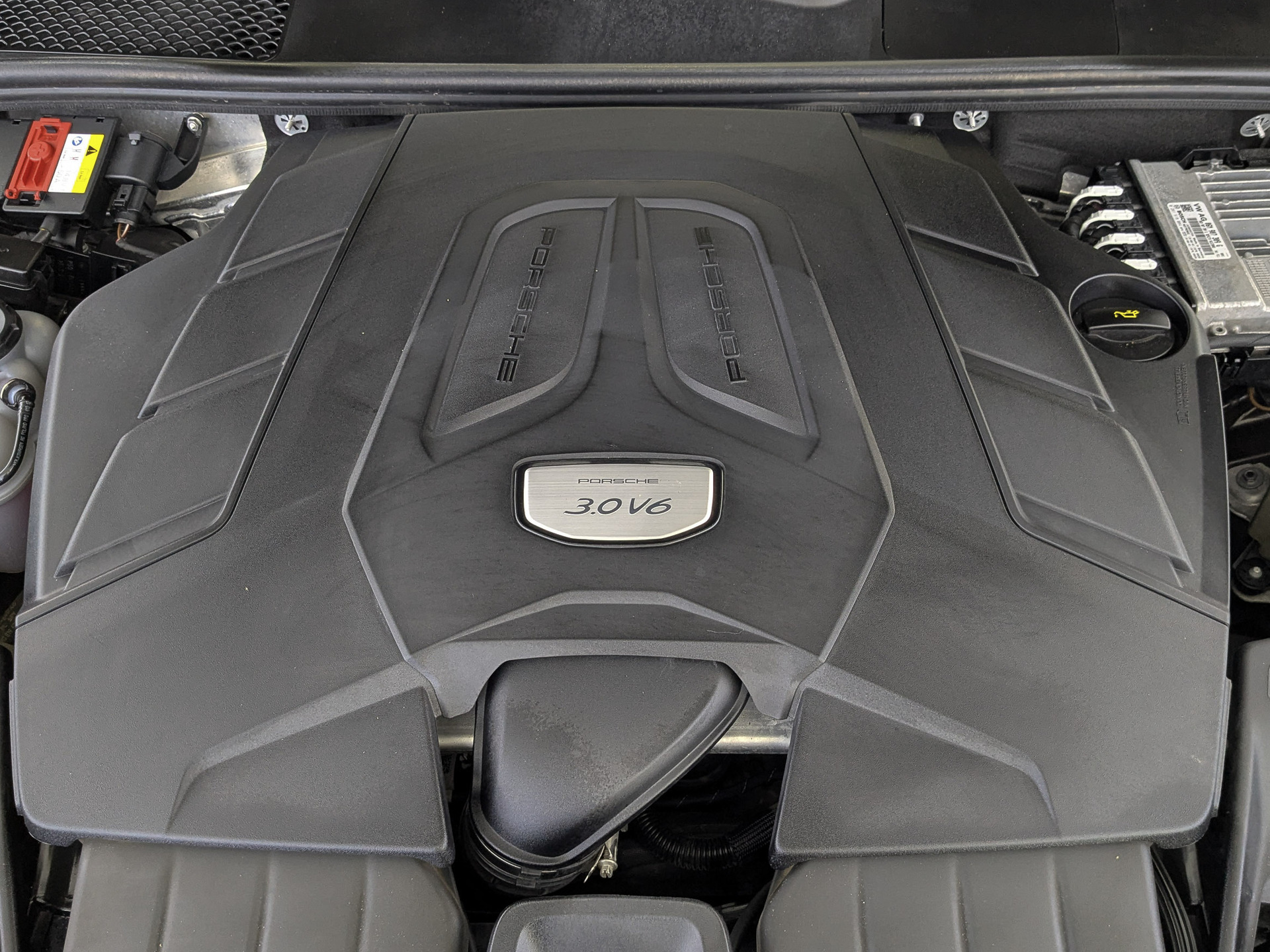 PORSCHE Cayenne 3.00 (340 л.с), автомат, 2019, пробег 69 285 км