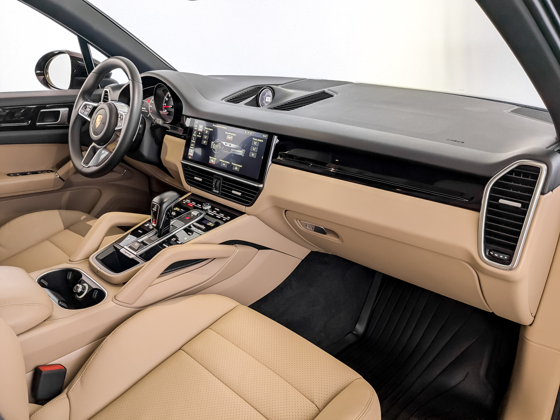 PORSCHE Cayenne 3.00 (340 л.с), автомат, 2019, пробег 69 285 км