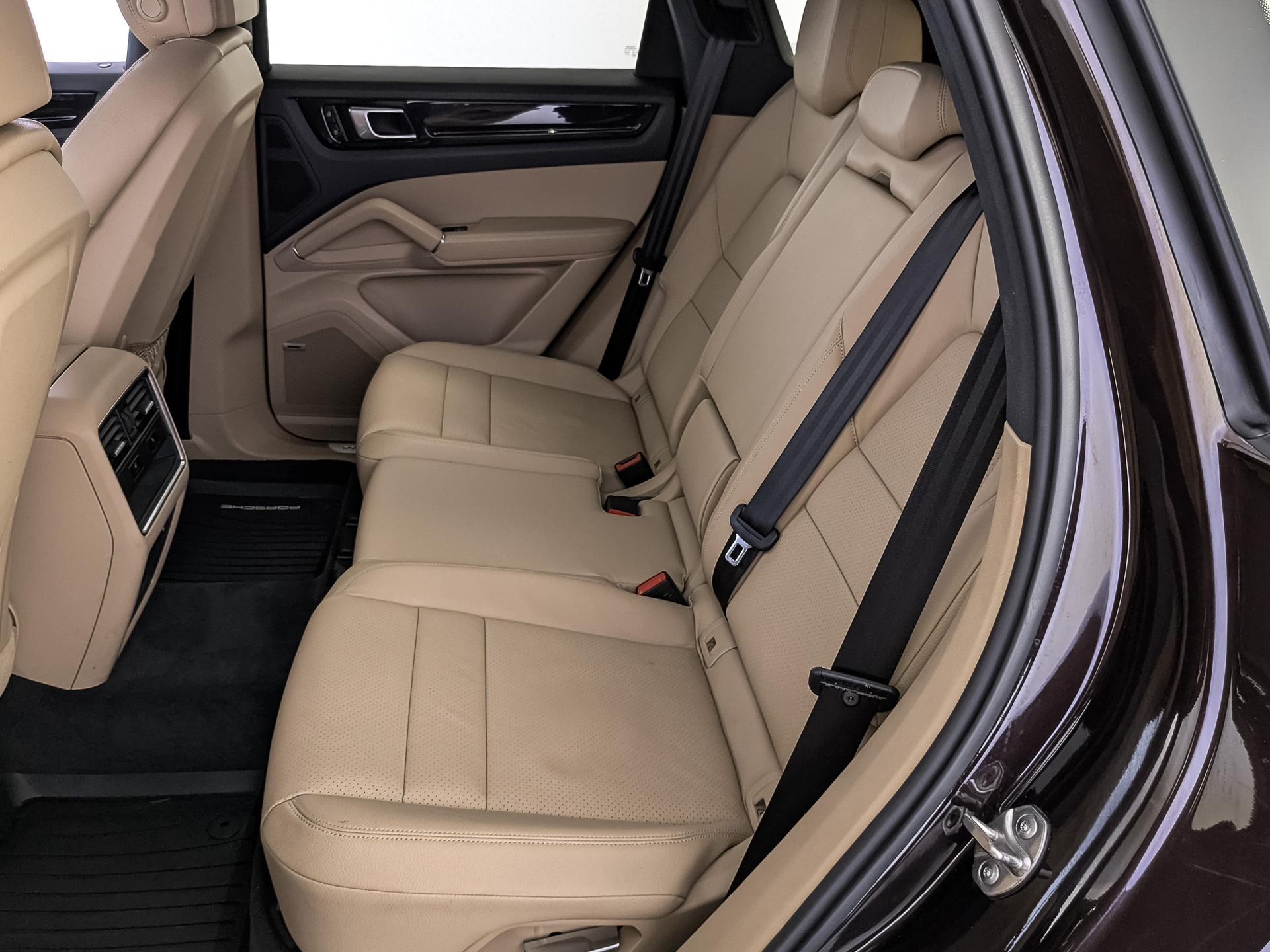 PORSCHE Cayenne 3.00 (340 л.с), автомат, 2019, пробег 69 285 км