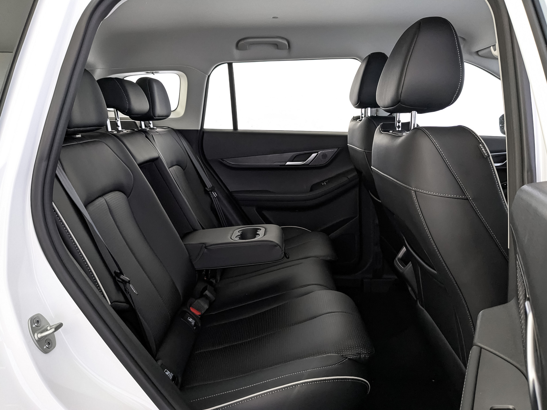 Фото JAECOO J6 Комфорт 1.5T/147 6RT 2WD