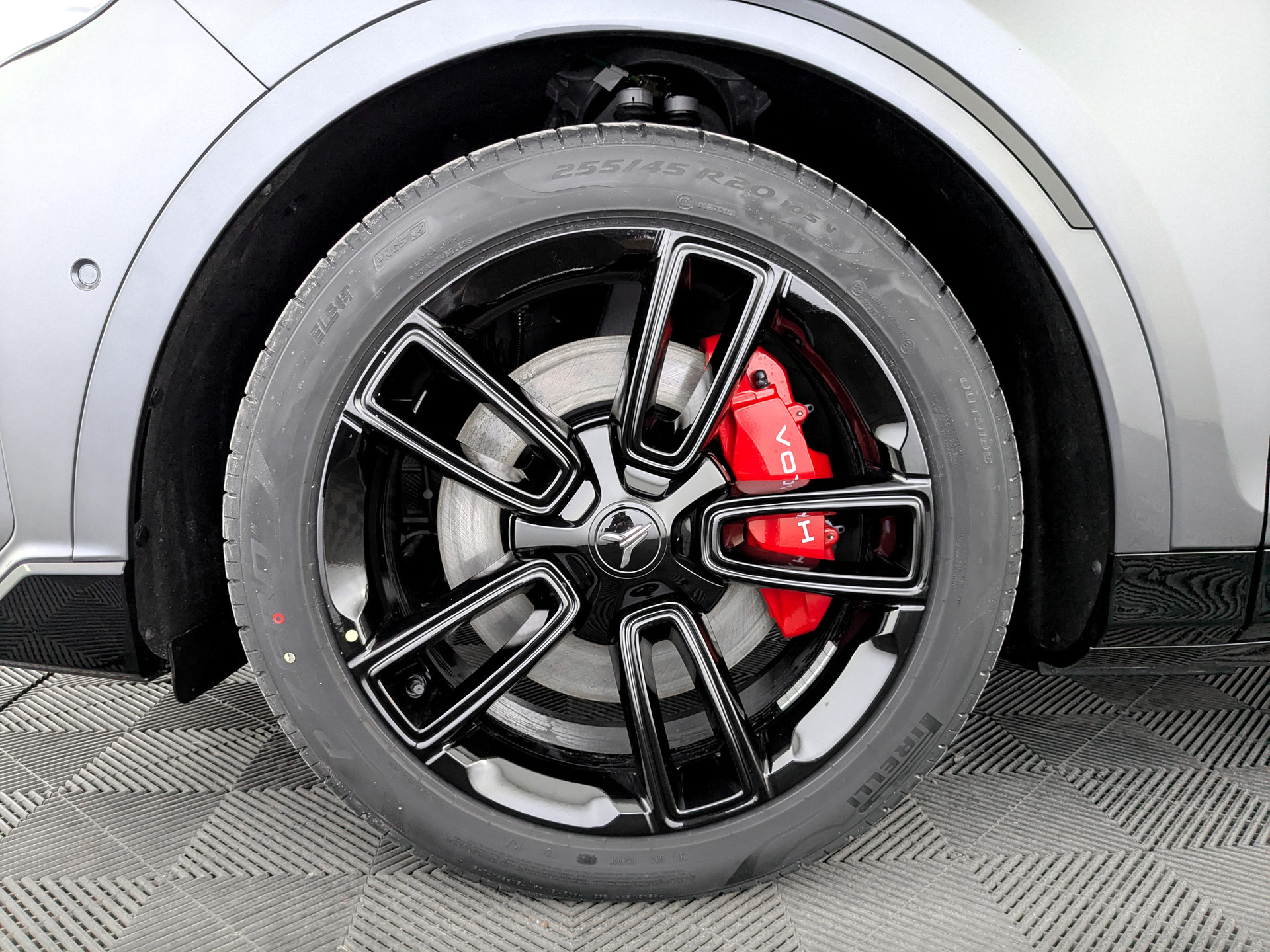 Фото Voyah Free FL EVR SPORT+ 1.5ELH/224 43кВт 4WD