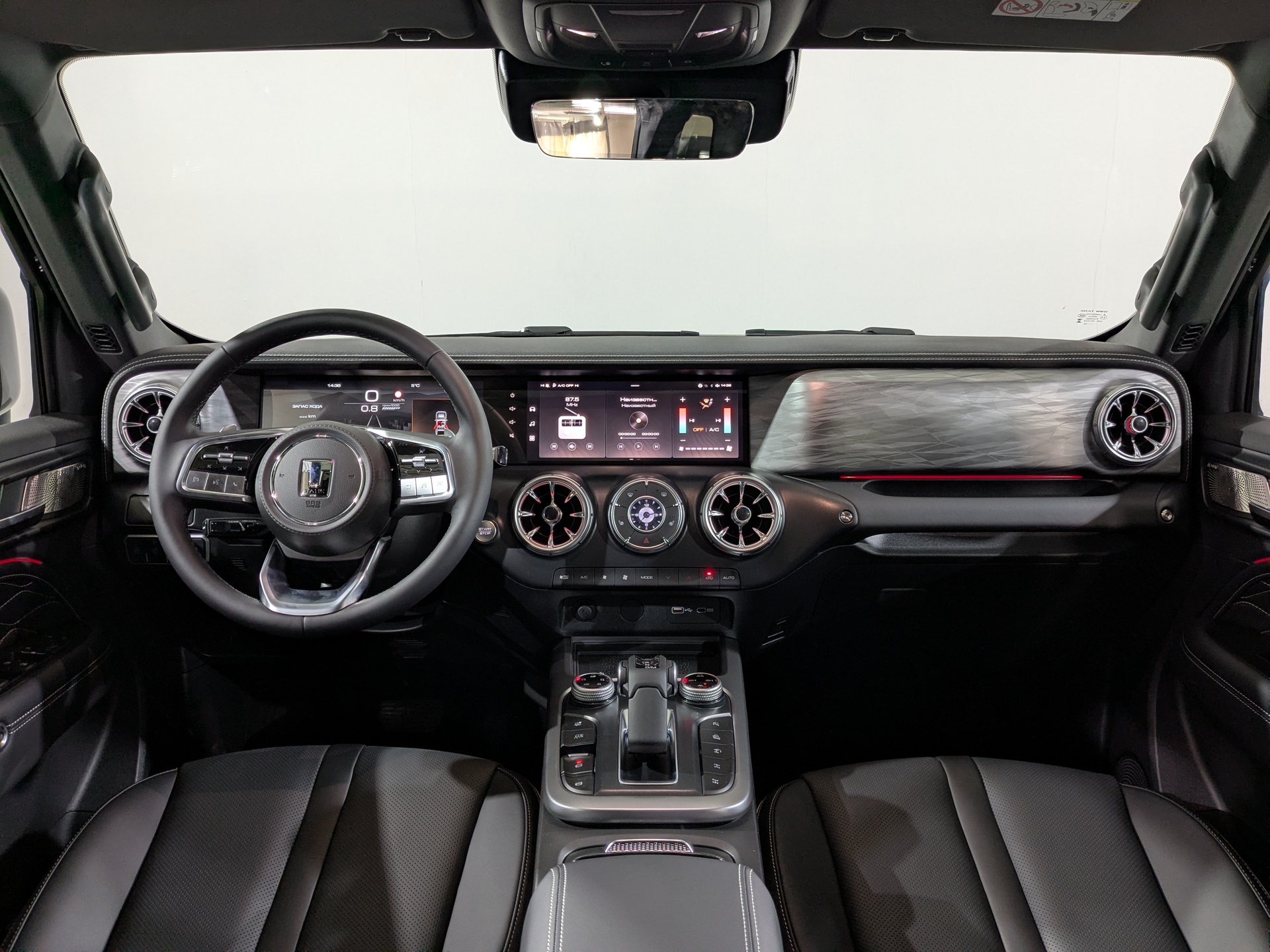 Фото Tank 300 Сити Премиум (City Premium) 2.0T/218 8AT 4WD