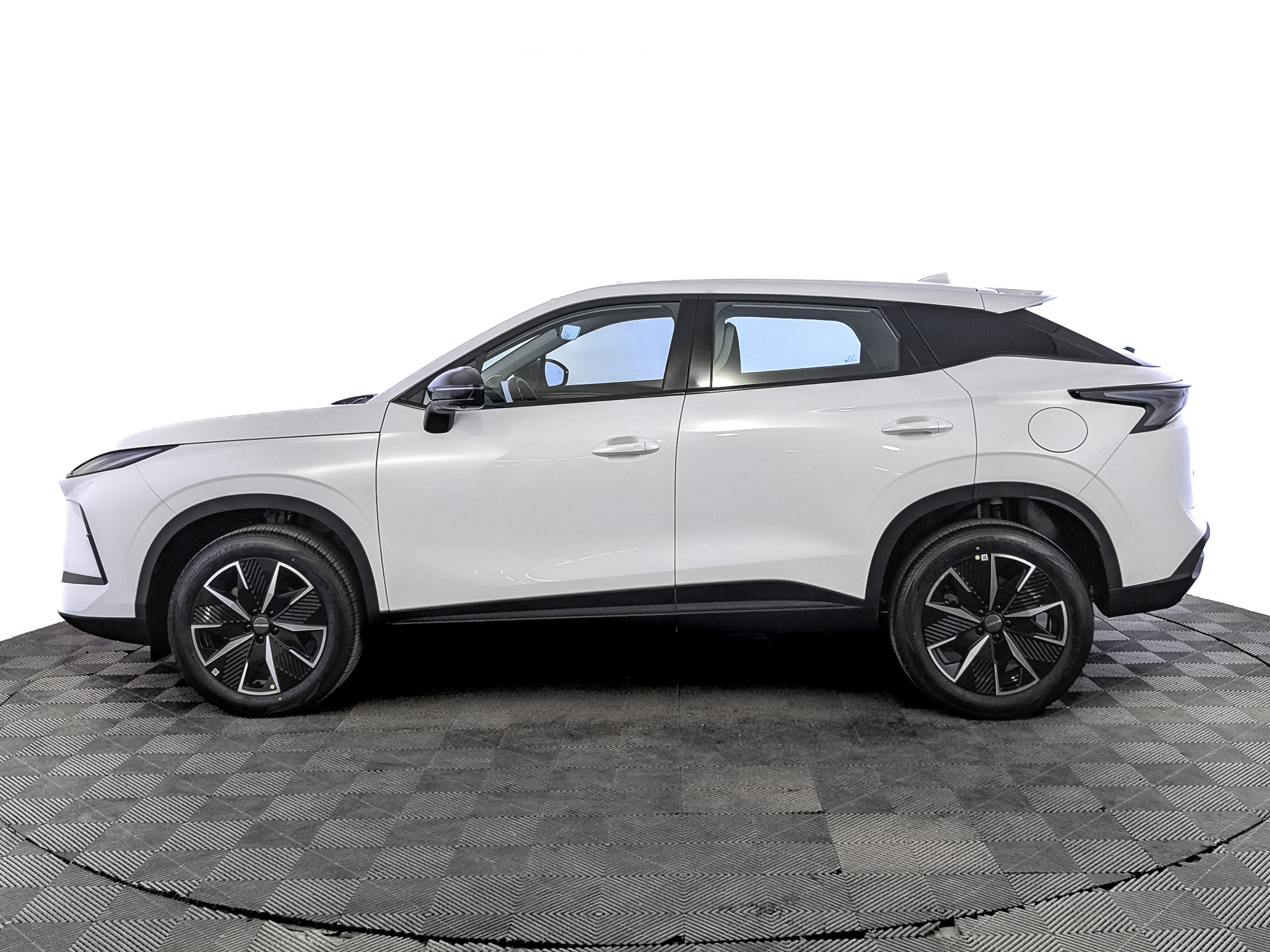 Фото Omoda C5 Стиль NG 1.5T/147 7RT 4WD