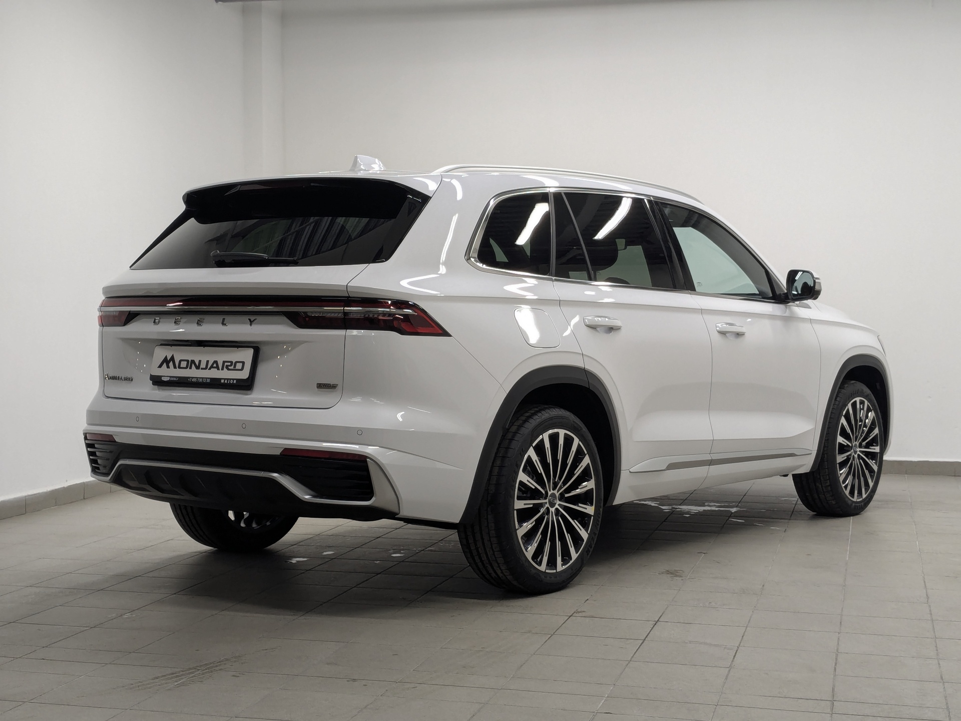 Фото Monjaro Flagship SE 2.0T/238 8AT 4WD