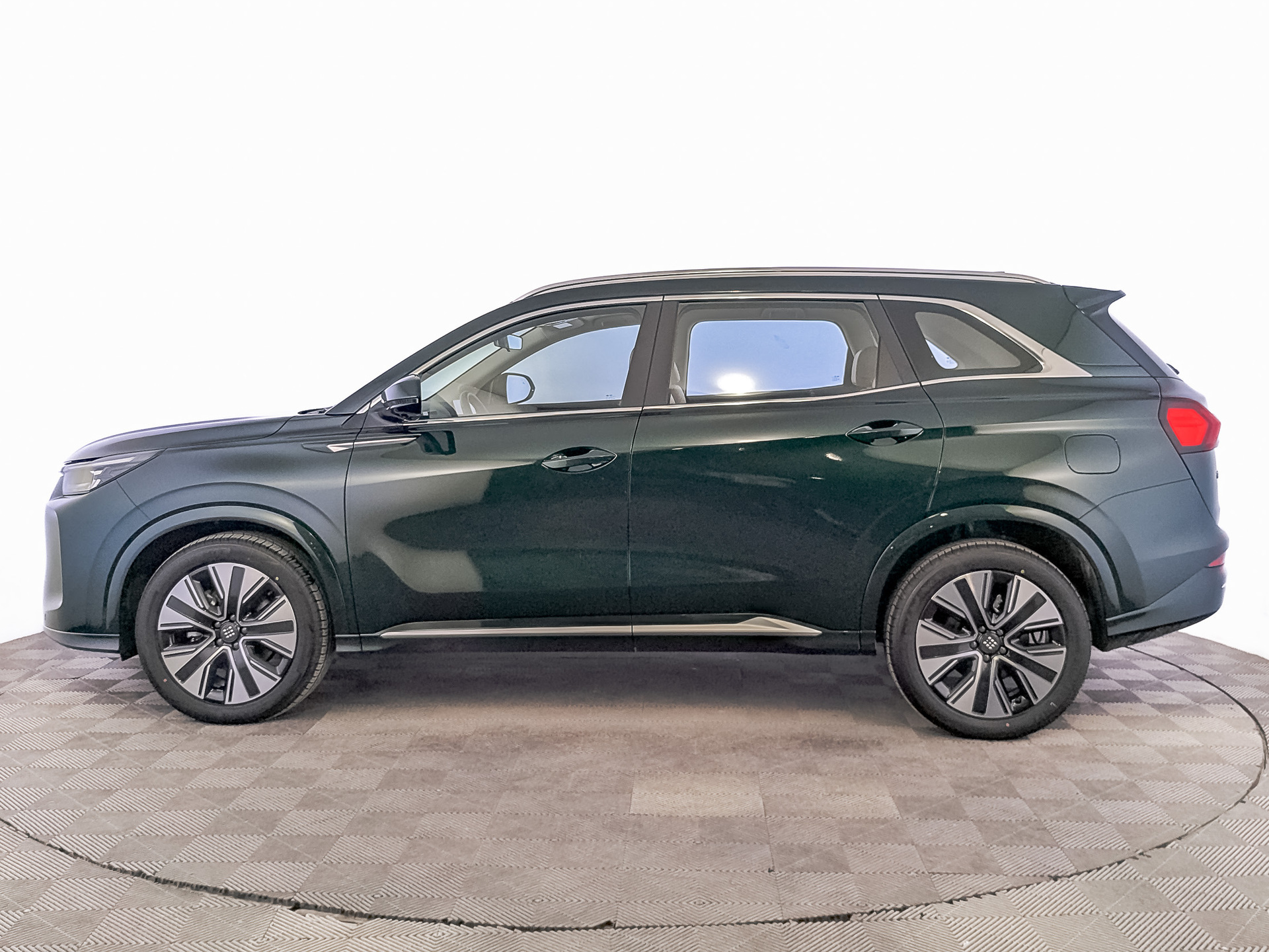Фото Evolute i-SPACE 5 мест 1.5ELH/95 25кВт FWD