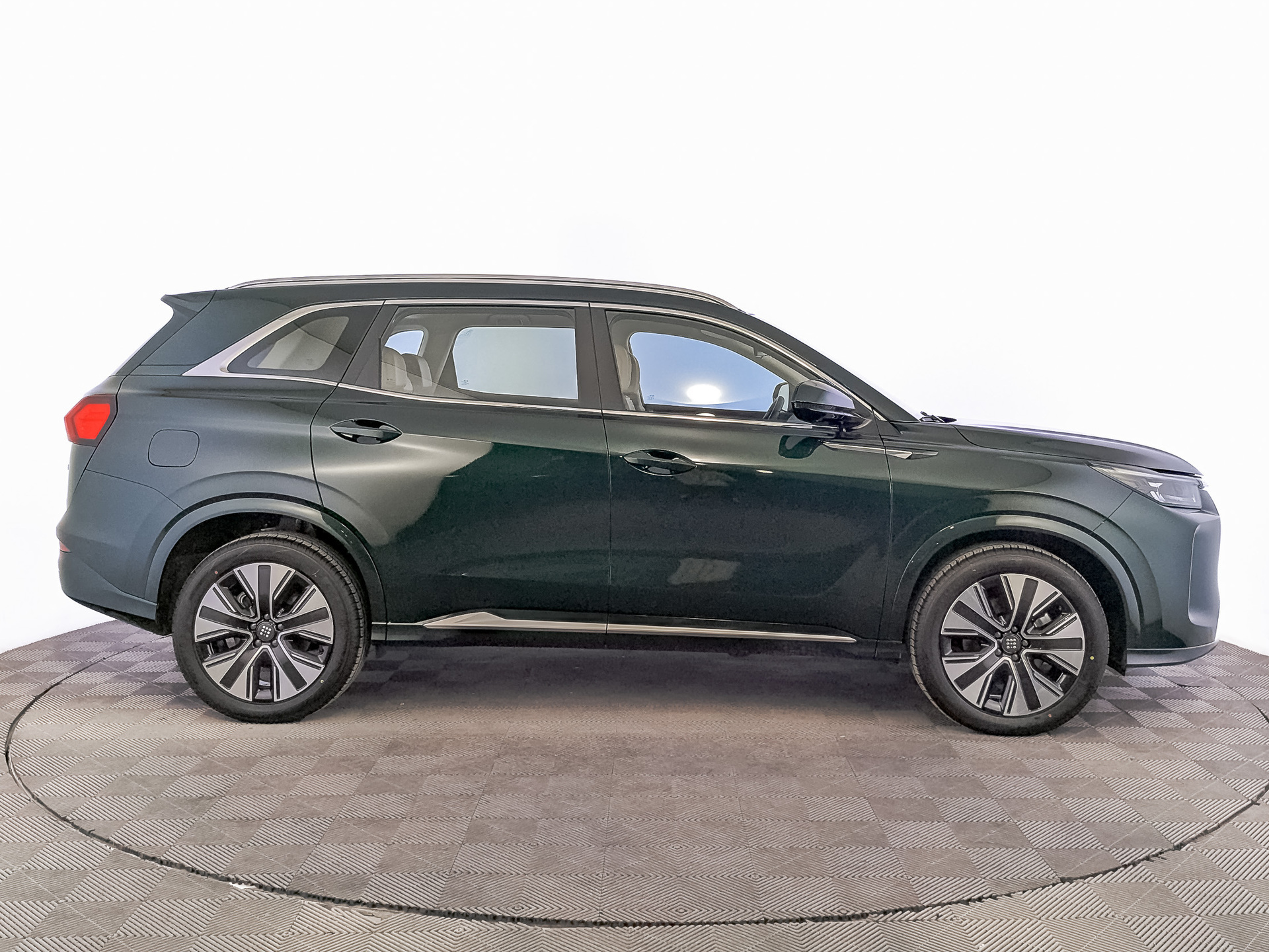 Фото Evolute i-SPACE 5 мест 1.5ELH/95 25кВт FWD