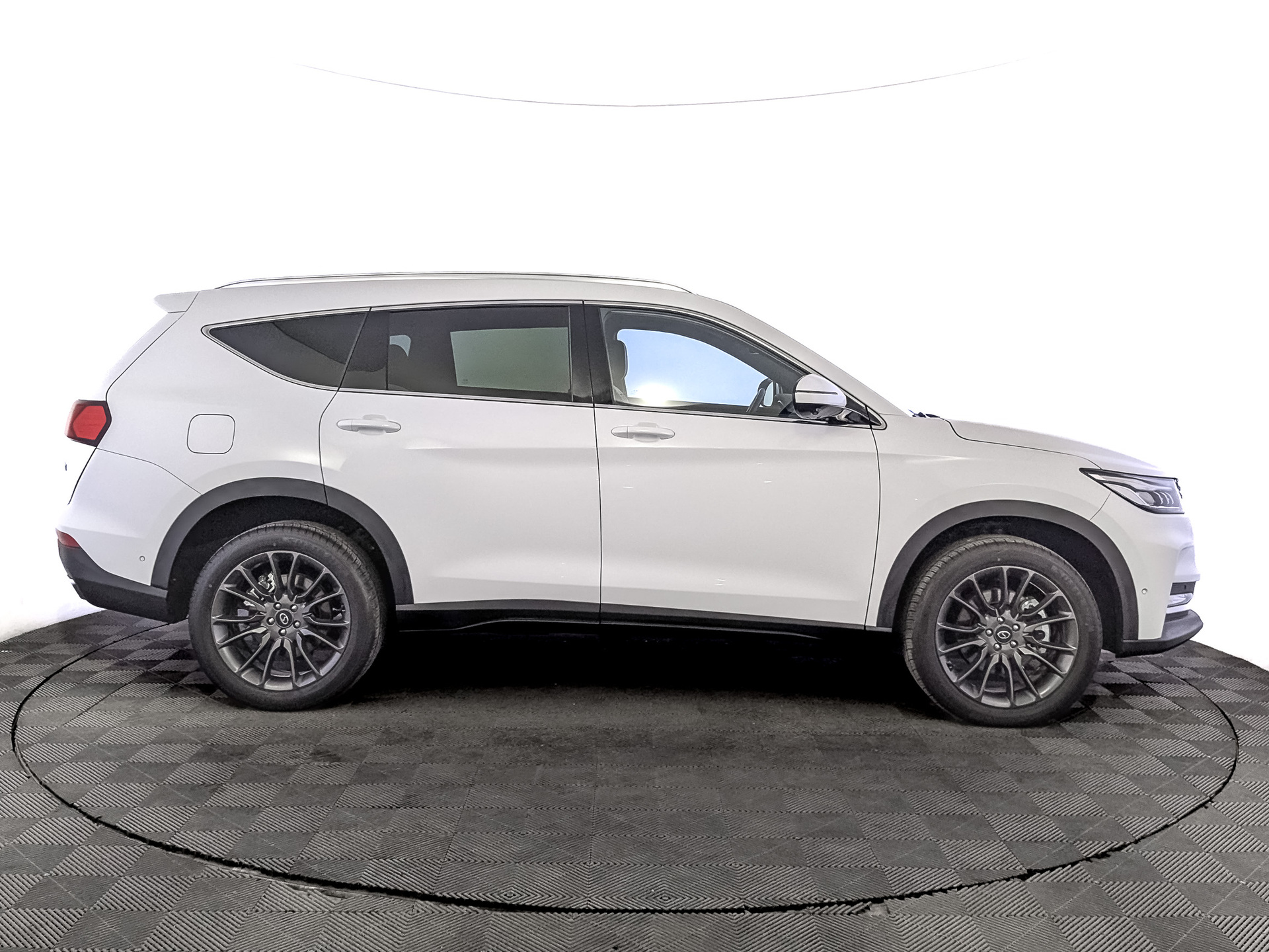 Фото DongFeng DFSK Fengon ix7 Luxury 2.0T/220 6AT 4WD