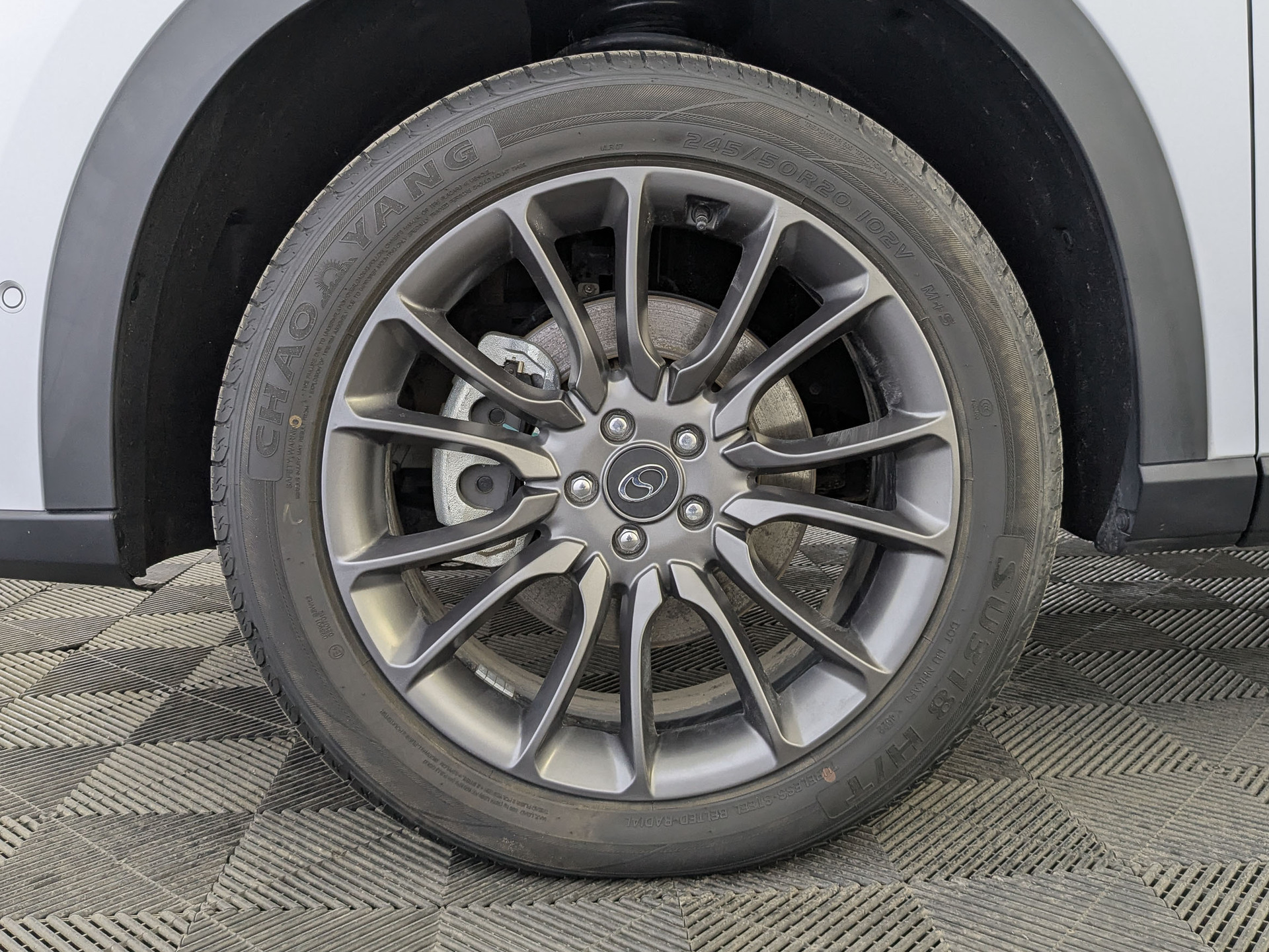 Фото DongFeng DFSK Fengon ix7 Luxury 2.0T/220 6AT 4WD