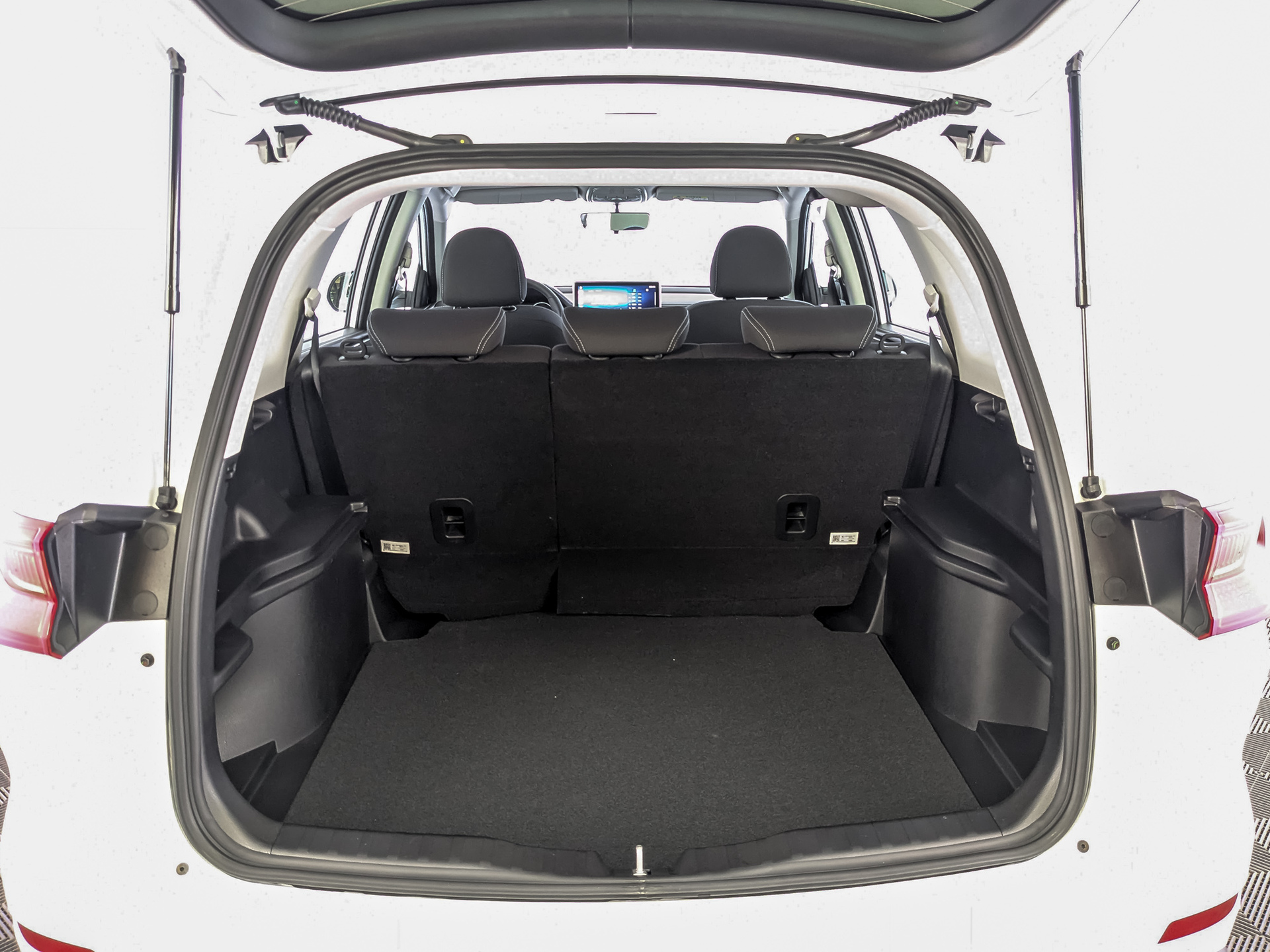 Фото Haval M6 Оптимум 1.5T/143 6MT 2WD