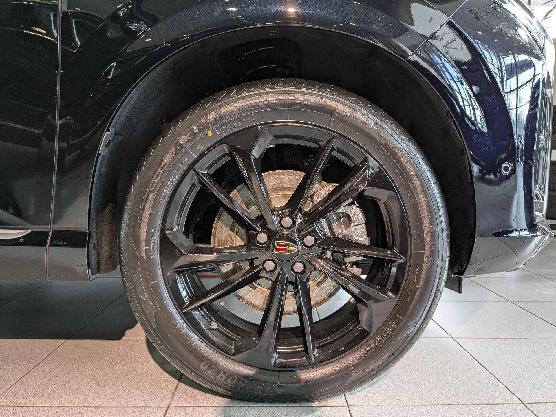 Фото Hongqi HS3 Deluxe 2.0Т/245 8AT 4WD