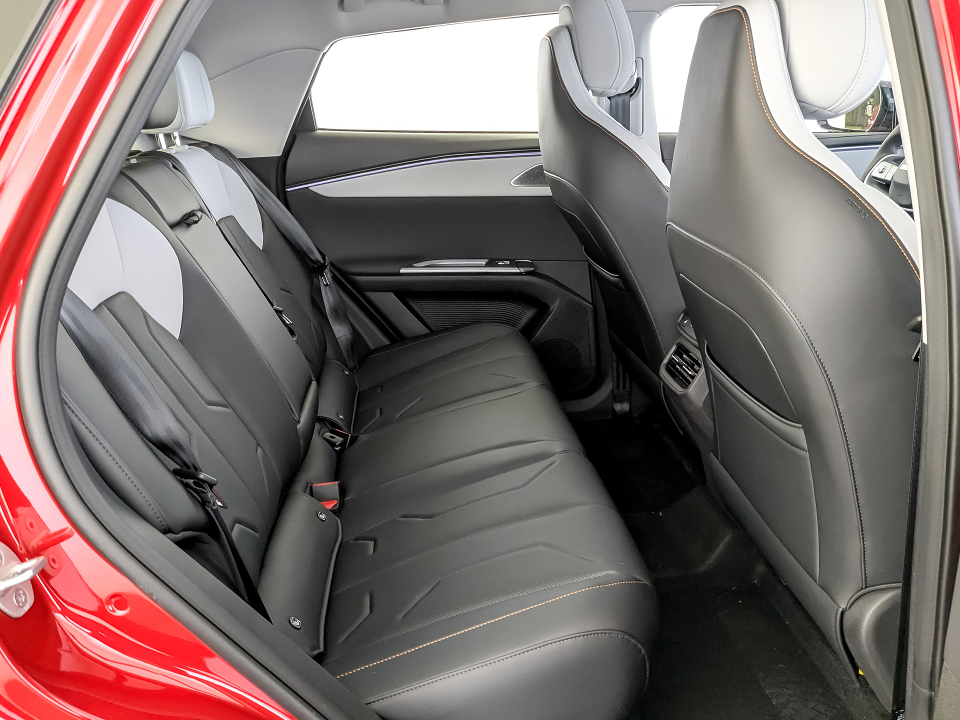 Фото Omoda C5 Стиль NG 1.5T/147 7RT 4WD