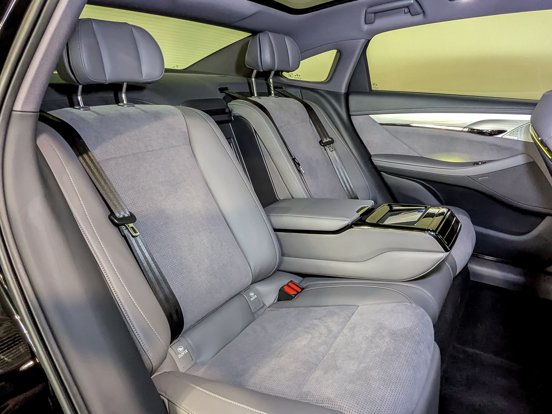 Фото Voyah Passion EVR 1.5ELH/170 43кВт 4WD