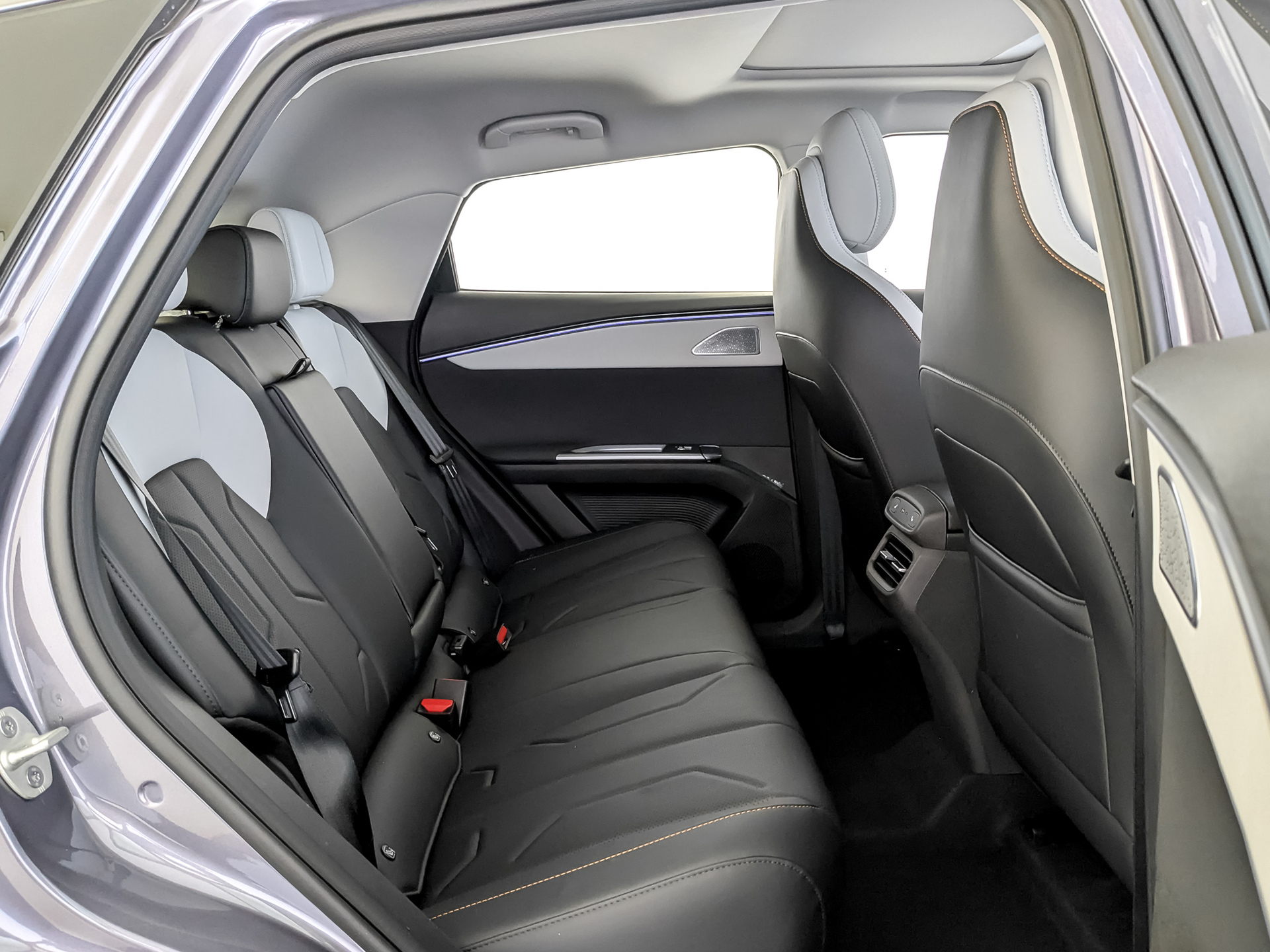 Фото Omoda C5 Стиль NG 1.5T/147 7RT 4WD