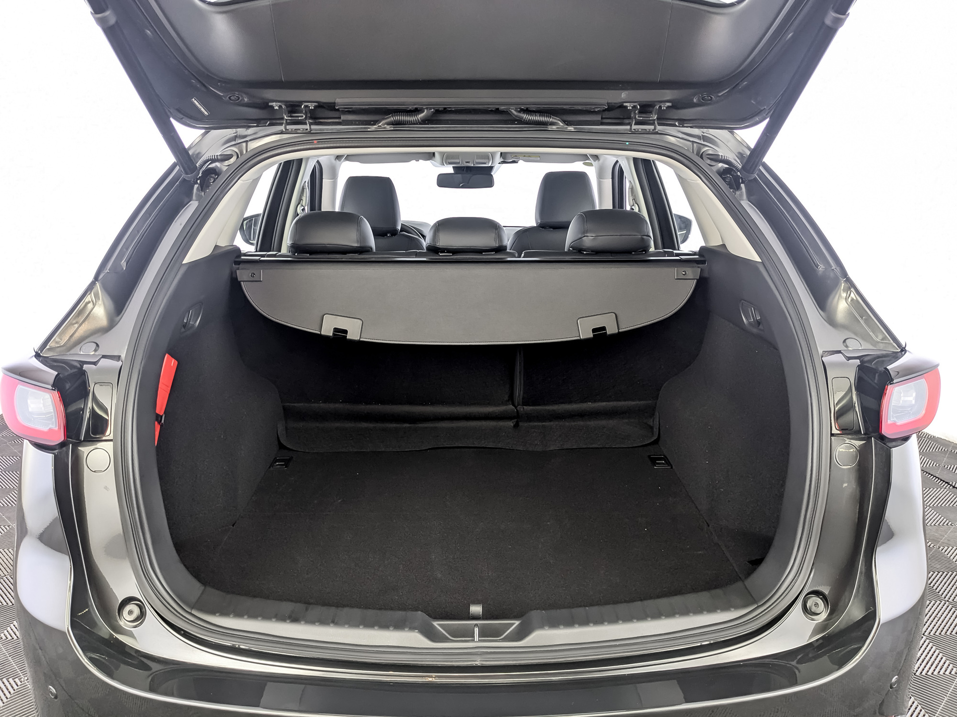 Фото Mazda CX-5 Supreme 2.0L/155 6AT 2WD
