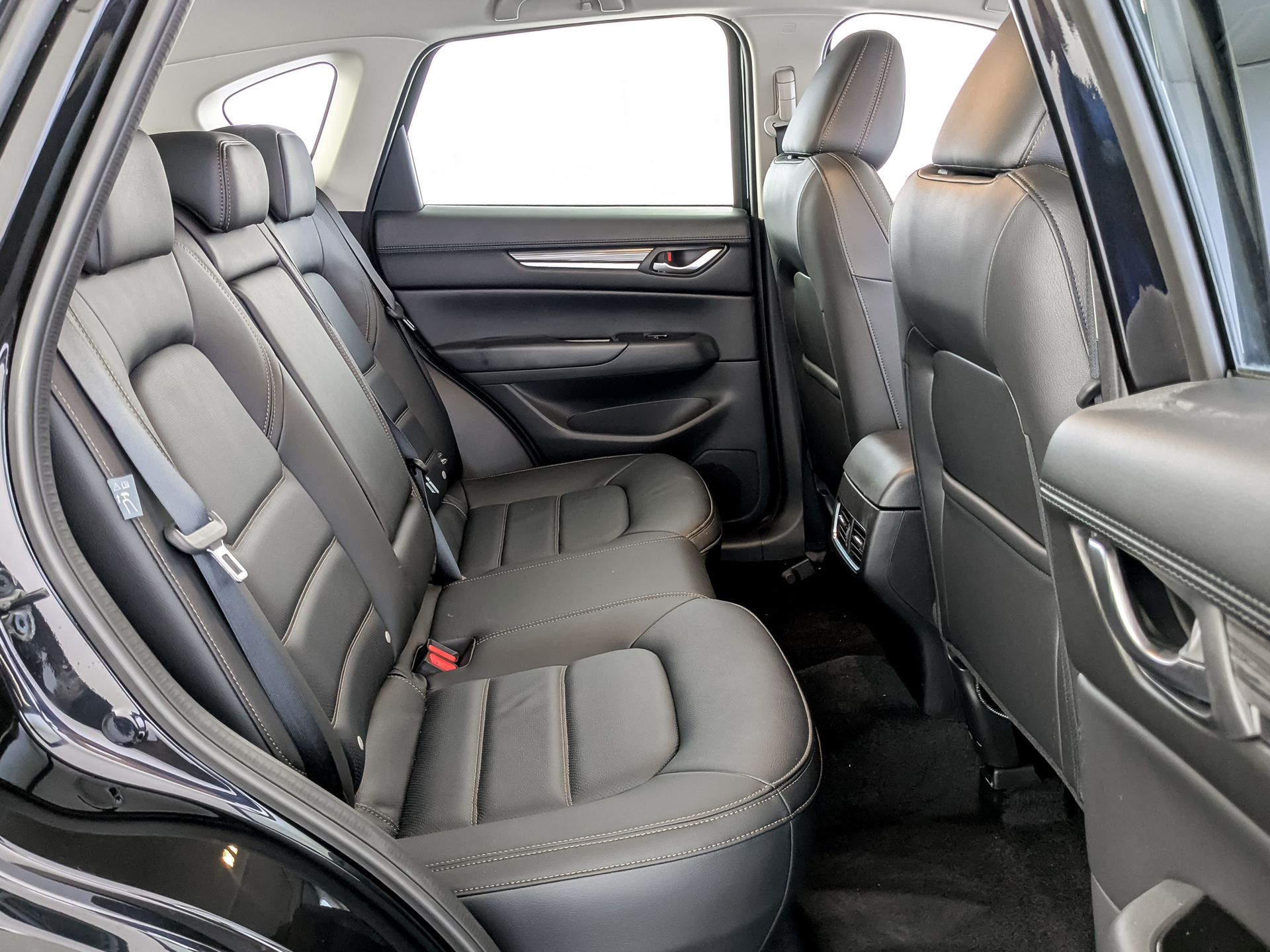 Фото Mazda CX-5 Supreme 2.0L/155 6AT 2WD