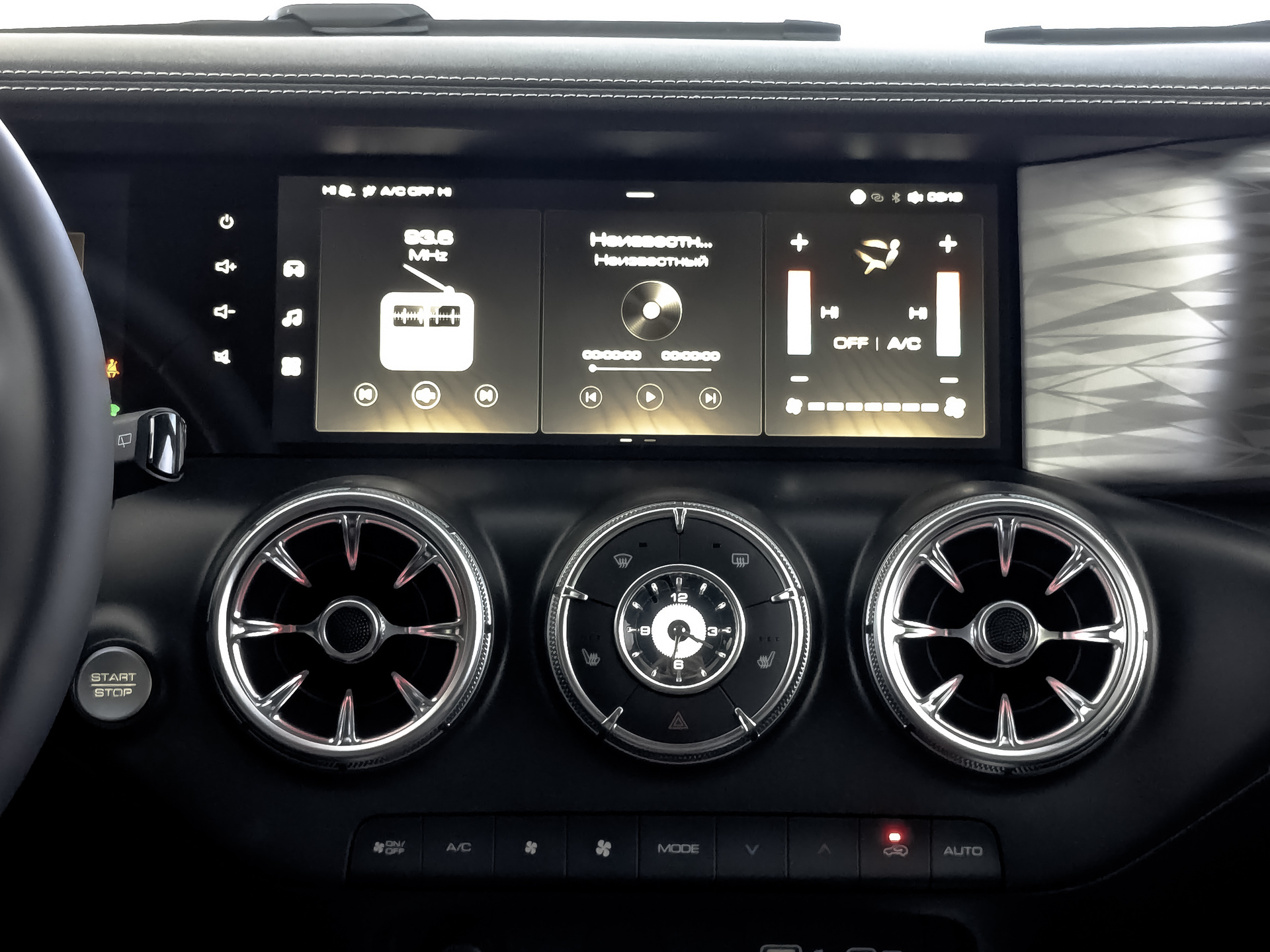 Фото Tank 300 Сити Премиум (City Premium) 2.0T/218 8AT 4WD