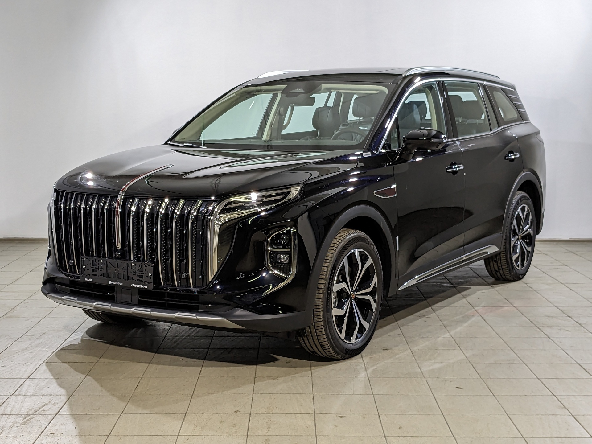 Фото Hongqi HS7 Deluxe 2.0T/245 8AT 4WD