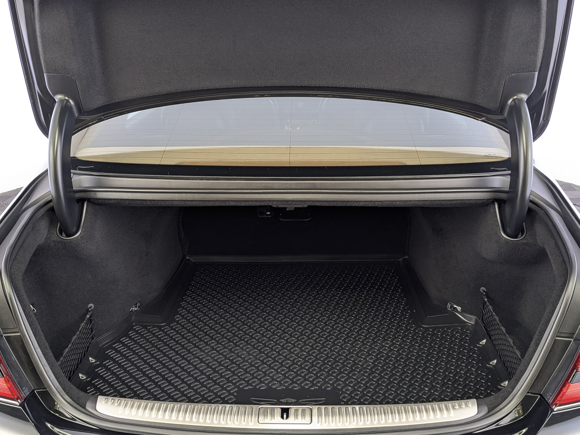 GENESIS G90 5.00 (413 л.с), автомат, 2021, пробег 53 304 км
