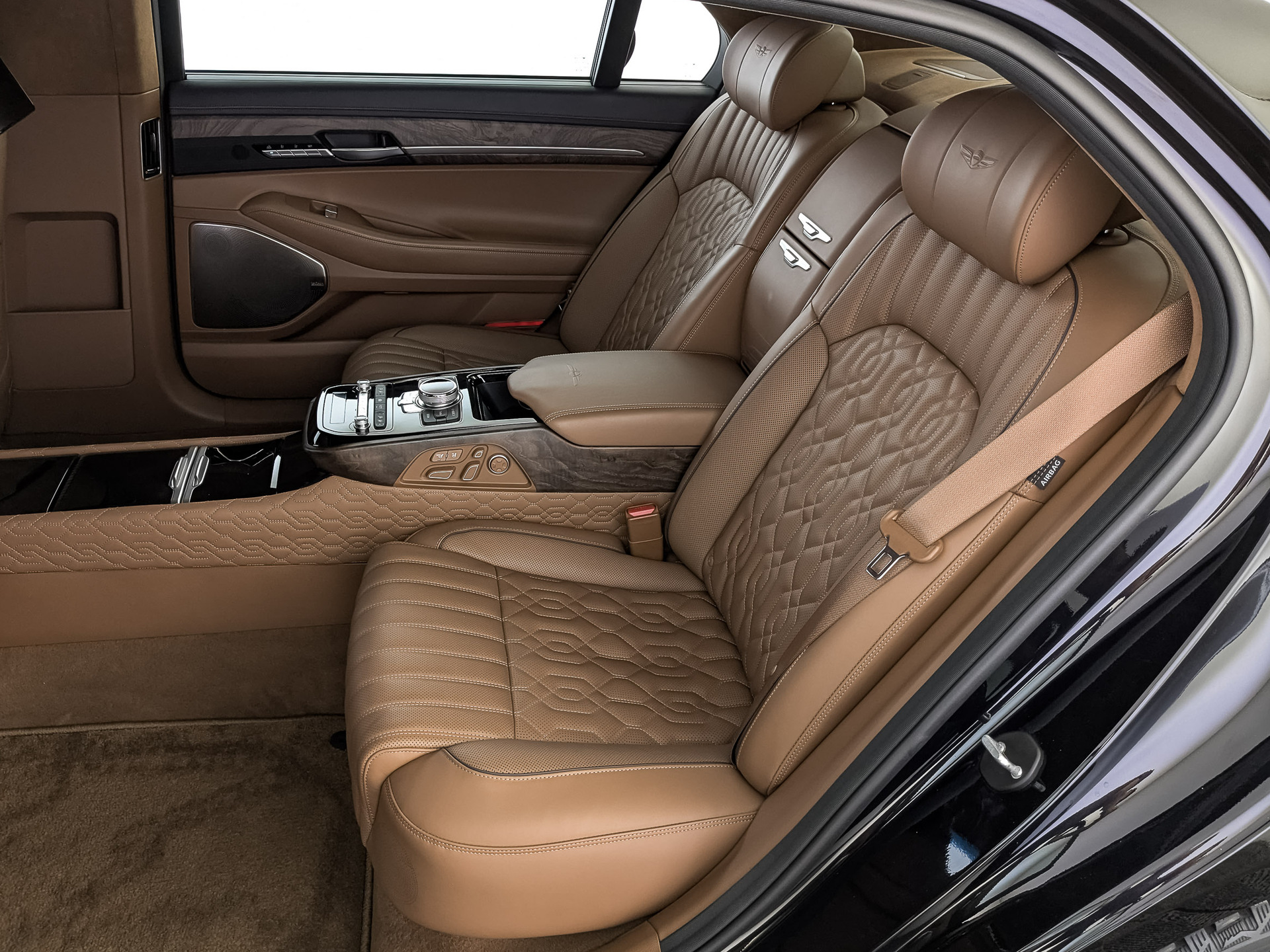 GENESIS G90 5.00 (413 л.с), автомат, 2021, пробег 53 304 км