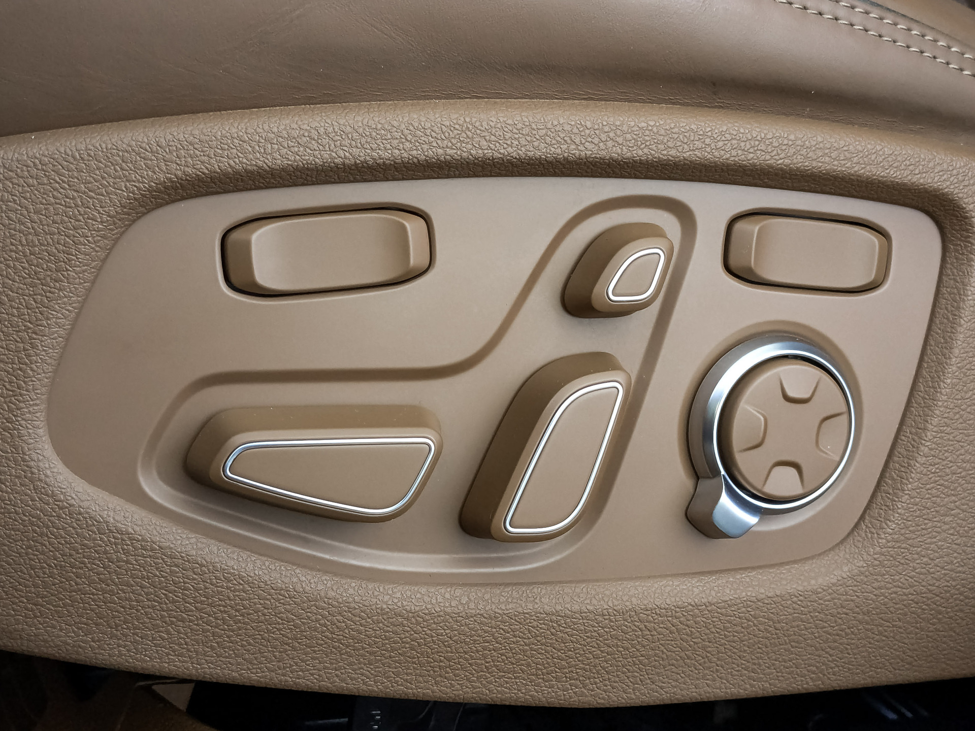GENESIS G90 5.00 (413 л.с), автомат, 2021, пробег 53 304 км