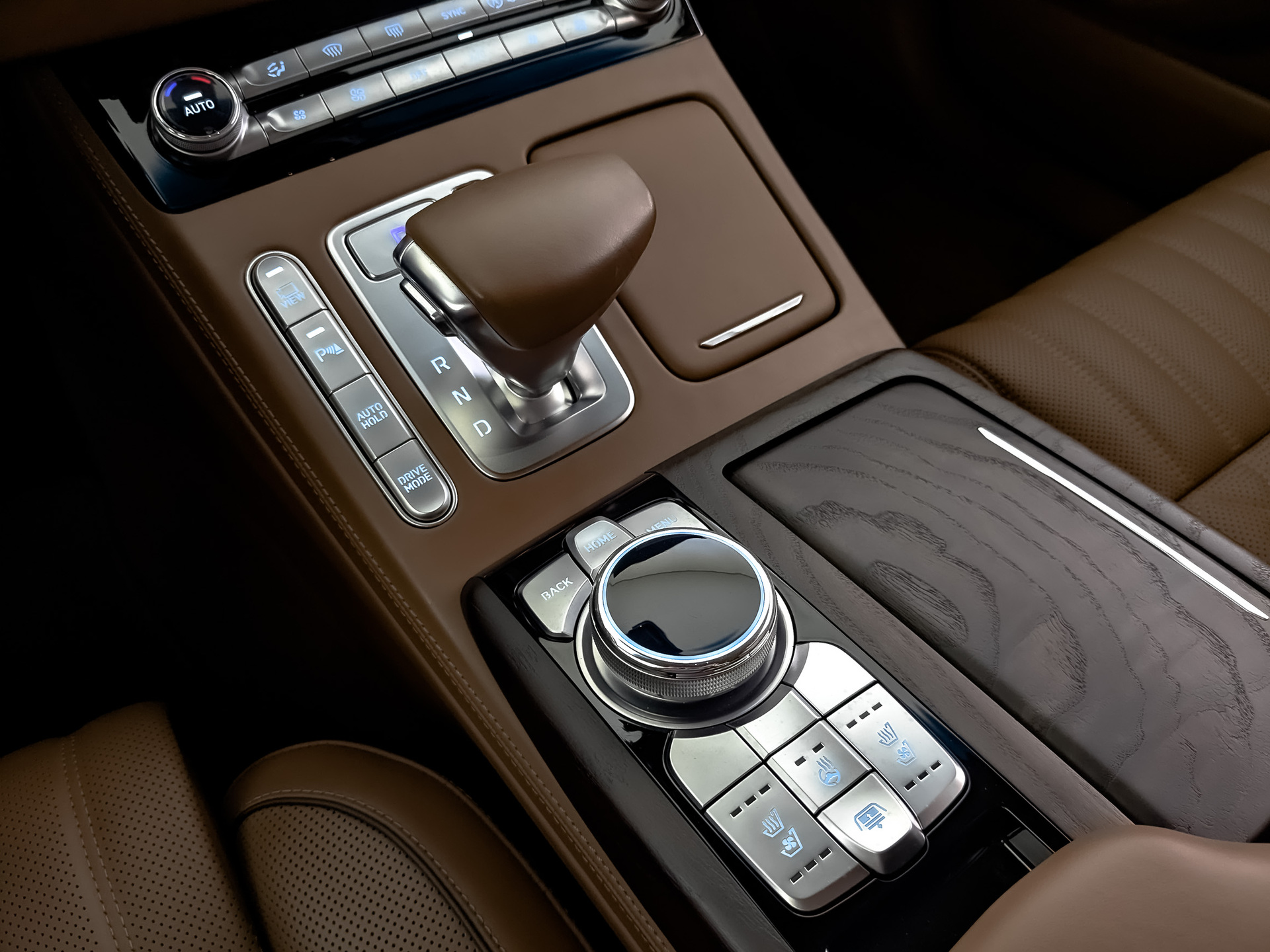 GENESIS G90 5.00 (413 л.с), автомат, 2021, пробег 53 304 км