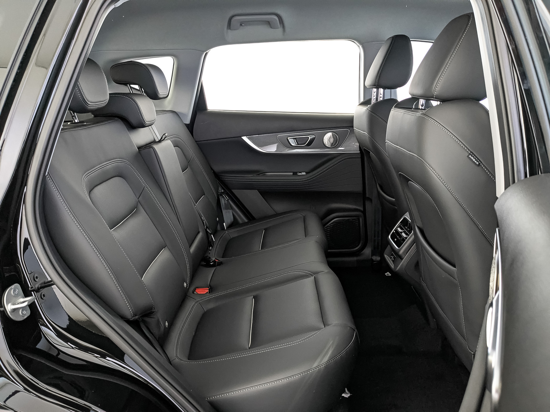 Фото Tenet T7 Active 1.6T/150 7RT 4WD