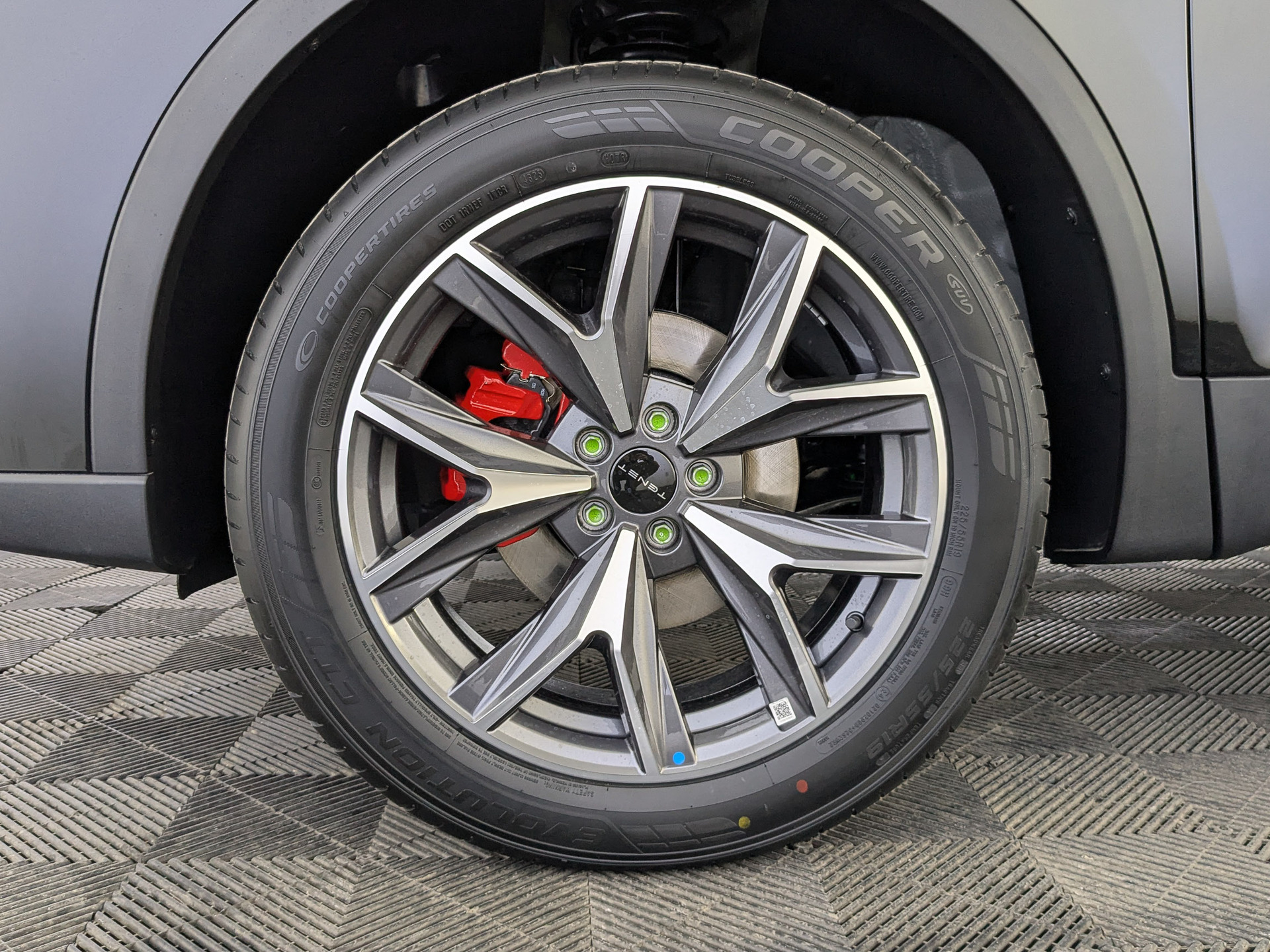 Фото Tenet T7 Active 1.6T/150 7RT 4WD