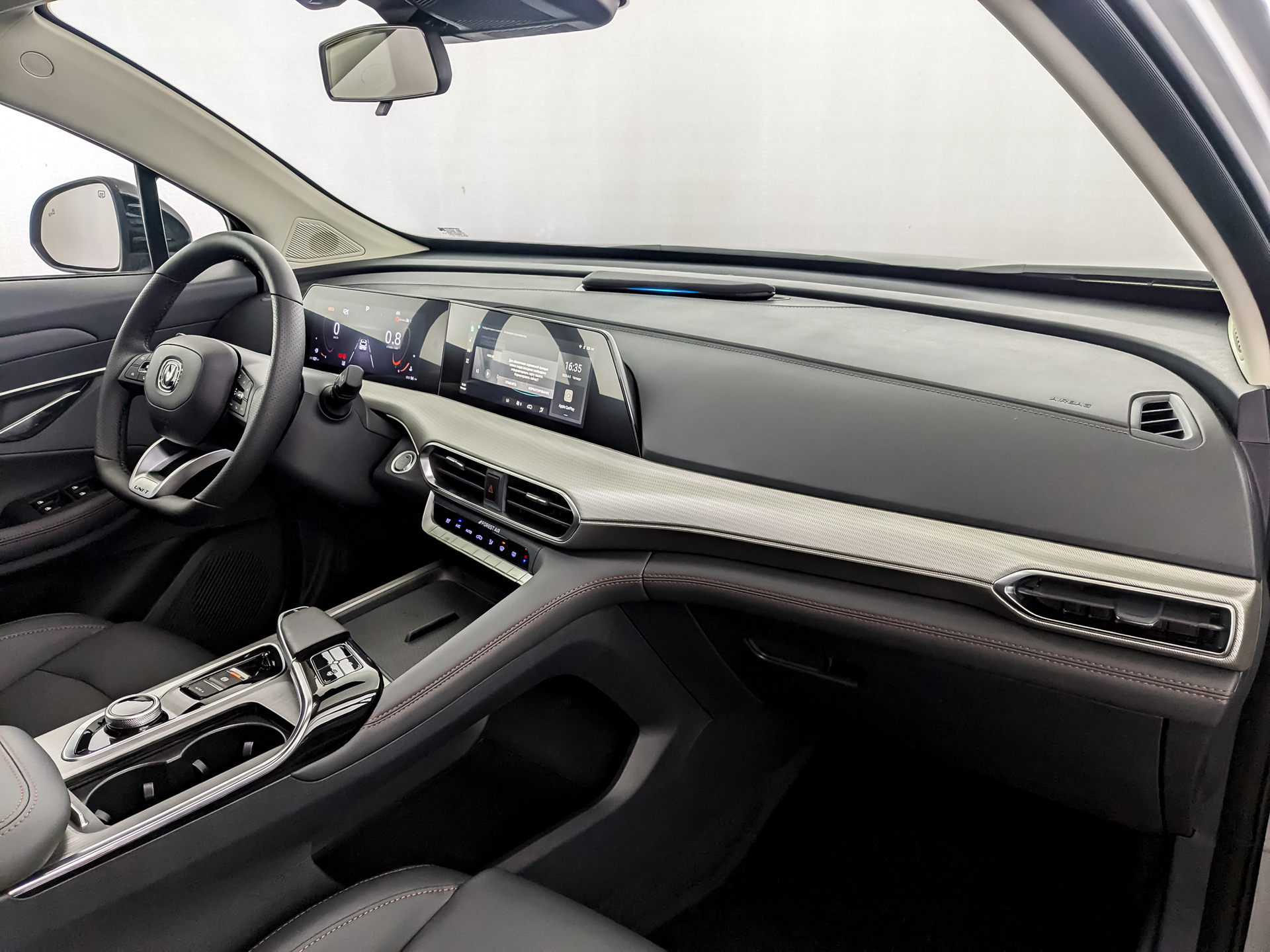 Фото Changan UNI-T Техно 1.5T/167 7RT Передний привод