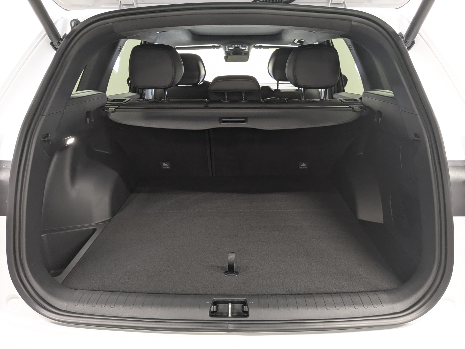 Фото Monjaro Flagship SE 2.0T/238 8AT 4WD