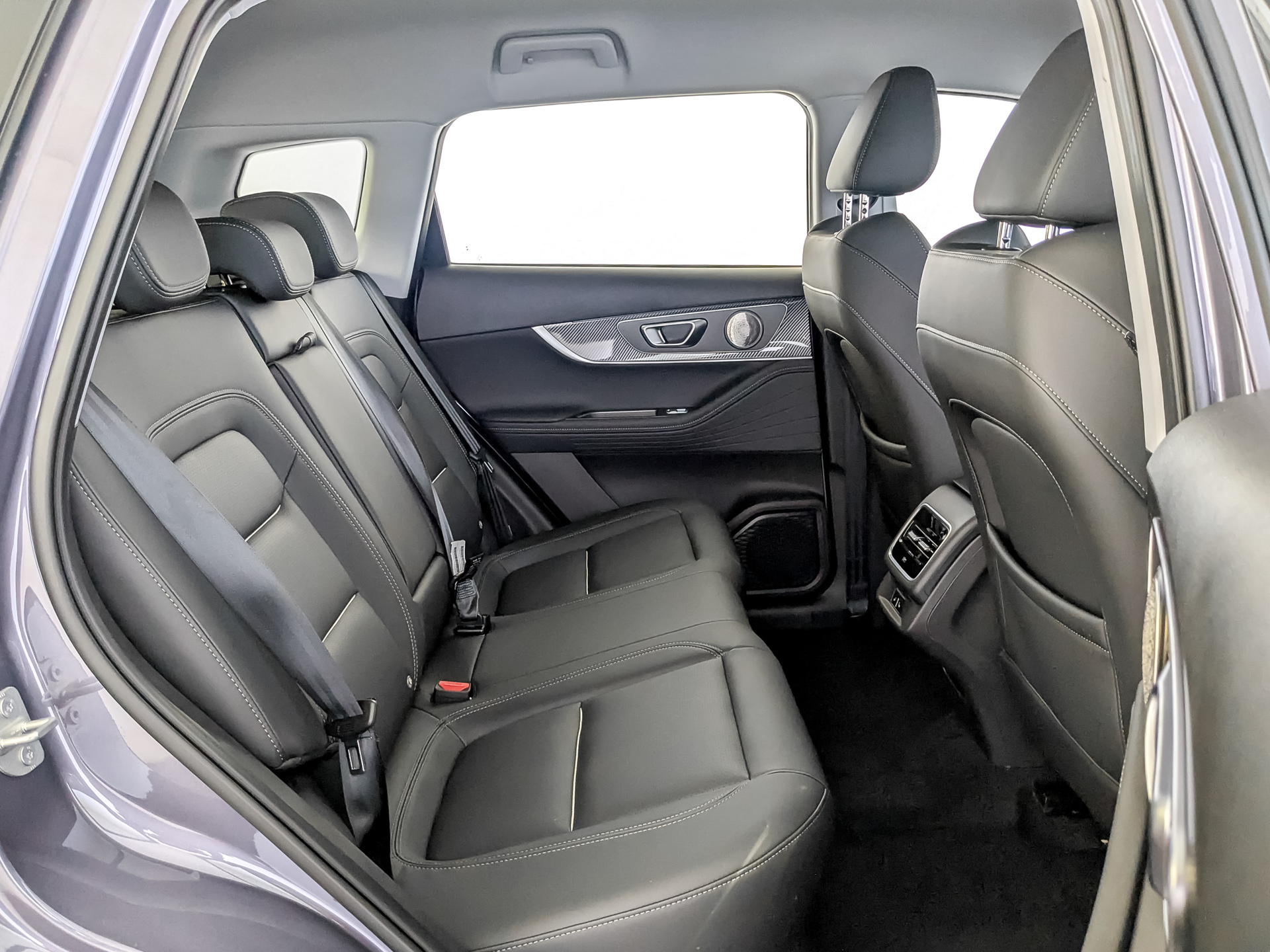 Фото Tenet T7 Active 1.6T/150 7RT 2WD