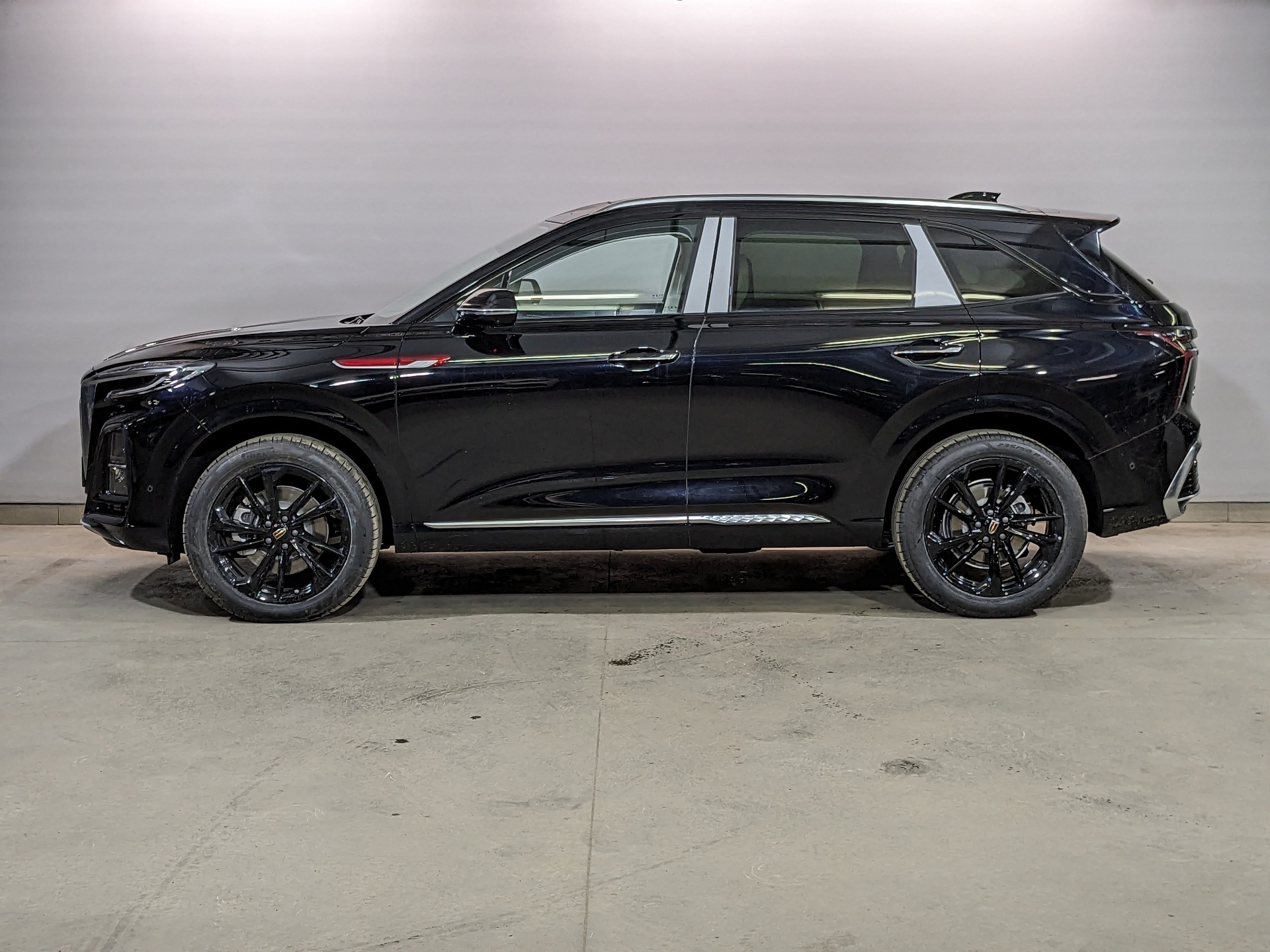 Фото Hongqi HS3 Deluxe 2.0Т/245 8AT 4WD