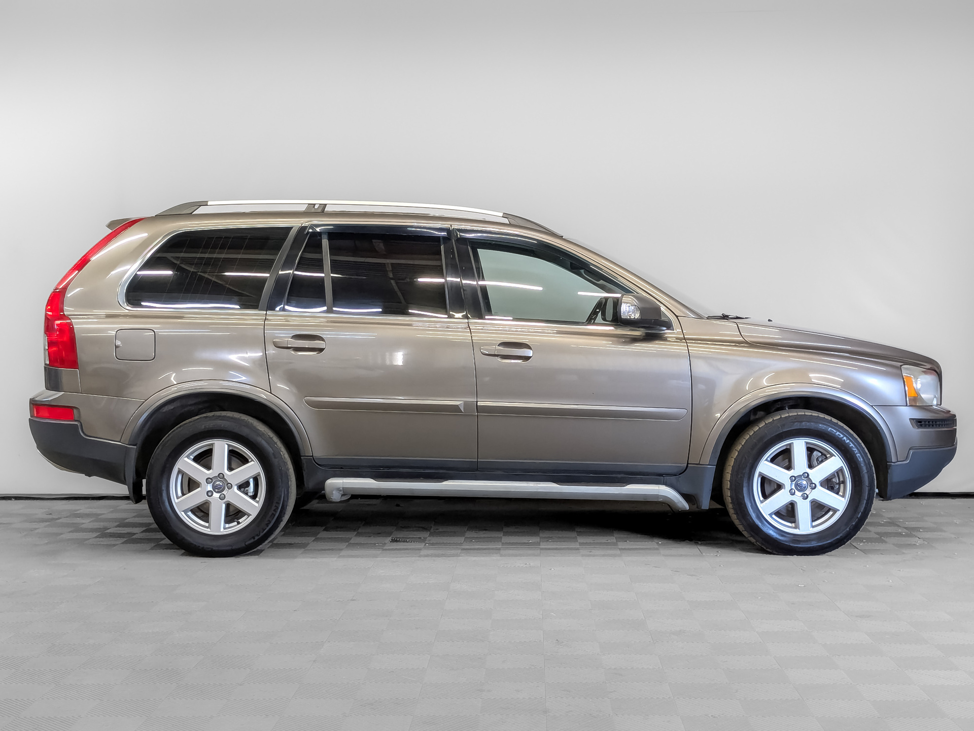 VOLVO XC90 2.50 (210 л.с), автомат, 2011, пробег 135 512 км