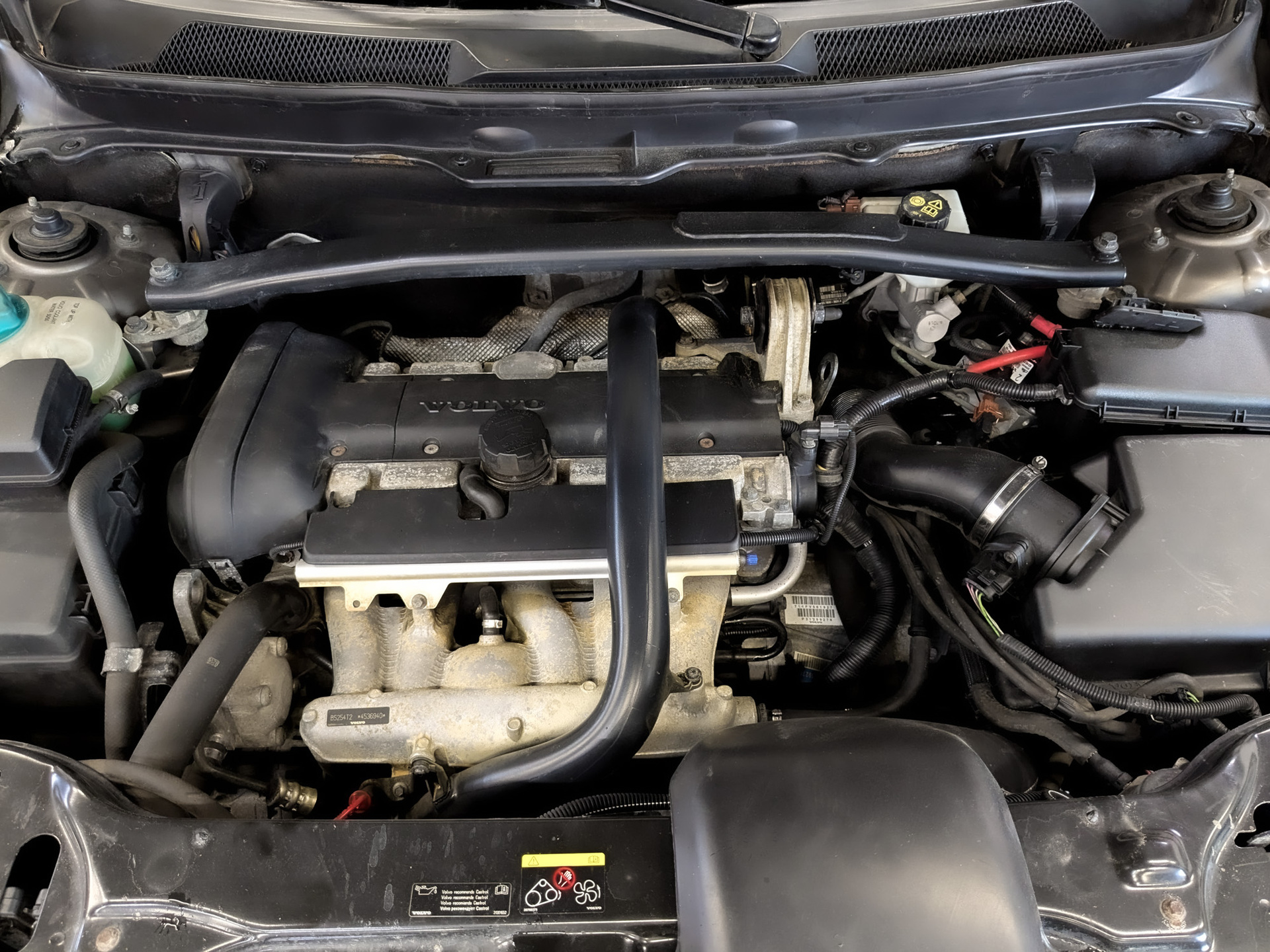 VOLVO XC90 2.50 (210 л.с), автомат, 2011, пробег 135 512 км