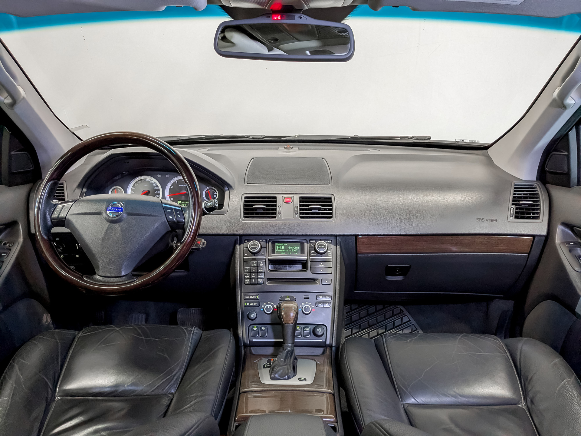 VOLVO XC90 2.50 (210 л.с), автомат, 2011, пробег 135 512 км