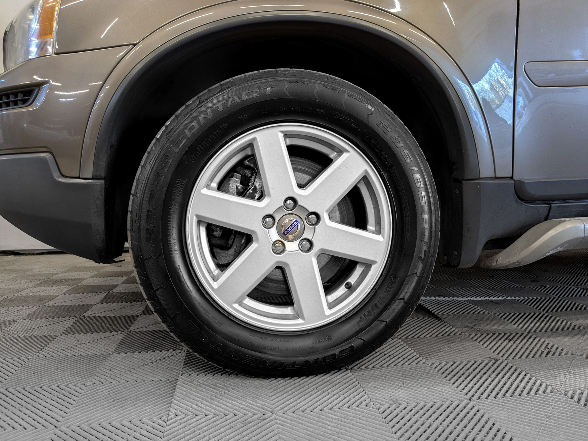 VOLVO XC90 2.50 (210 л.с), автомат, 2011, пробег 135 512 км