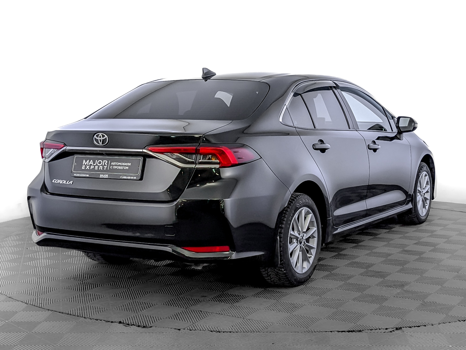 TOYOTA Corolla 1.60 (122 л.с), автомат, 2019, пробег 183 999 км