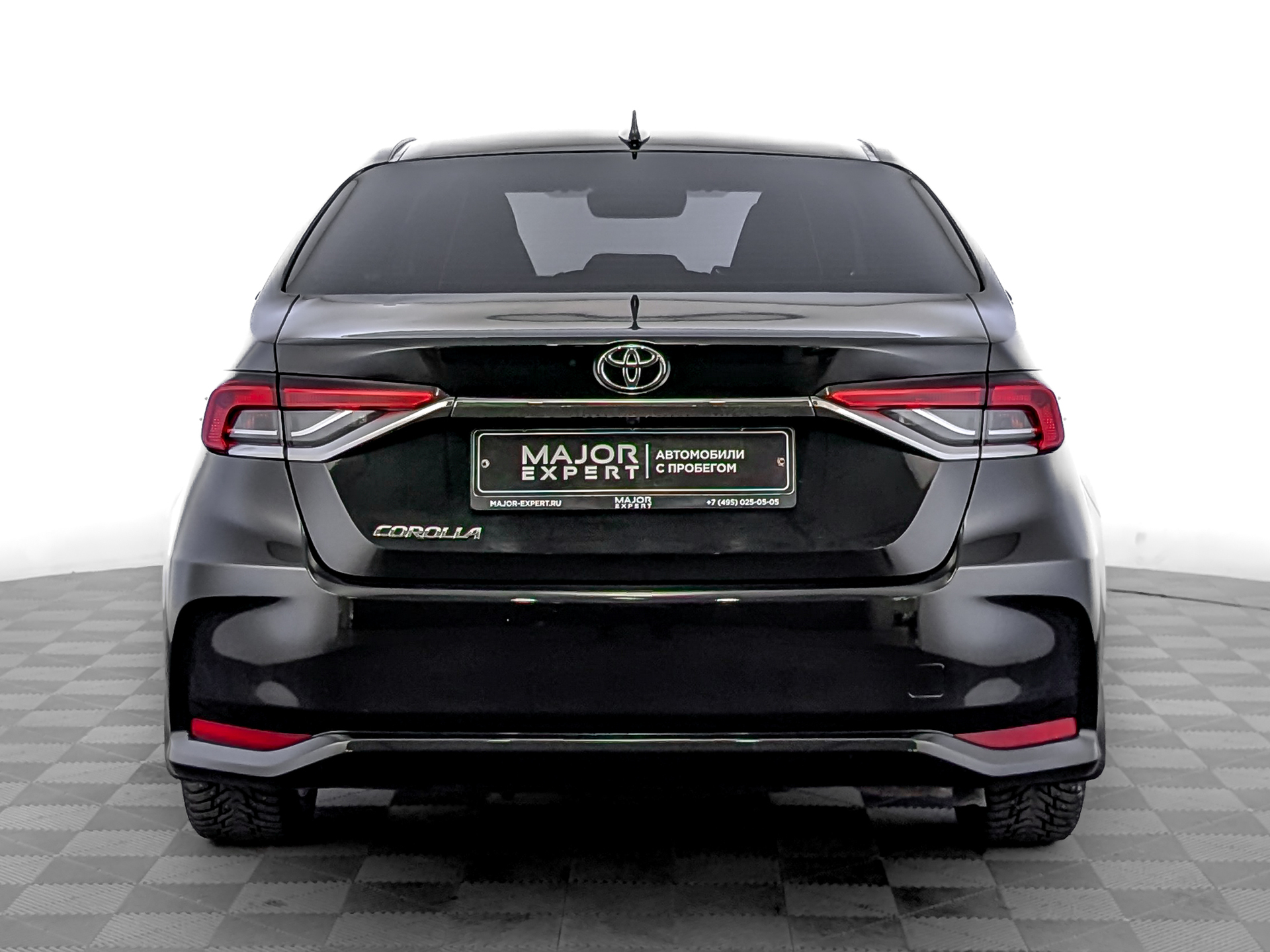 TOYOTA Corolla 1.60 (122 л.с), автомат, 2019, пробег 183 999 км