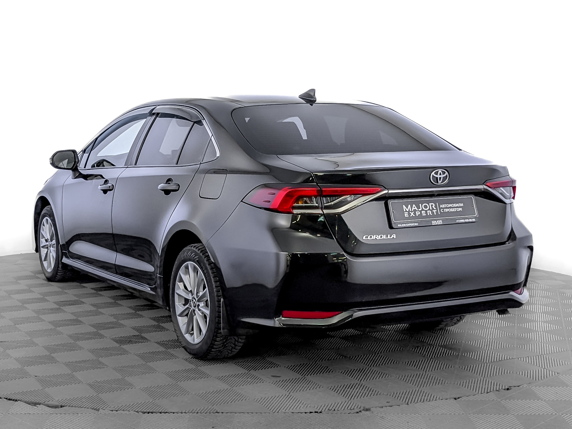 TOYOTA Corolla 1.60 (122 л.с), автомат, 2019, пробег 183 999 км