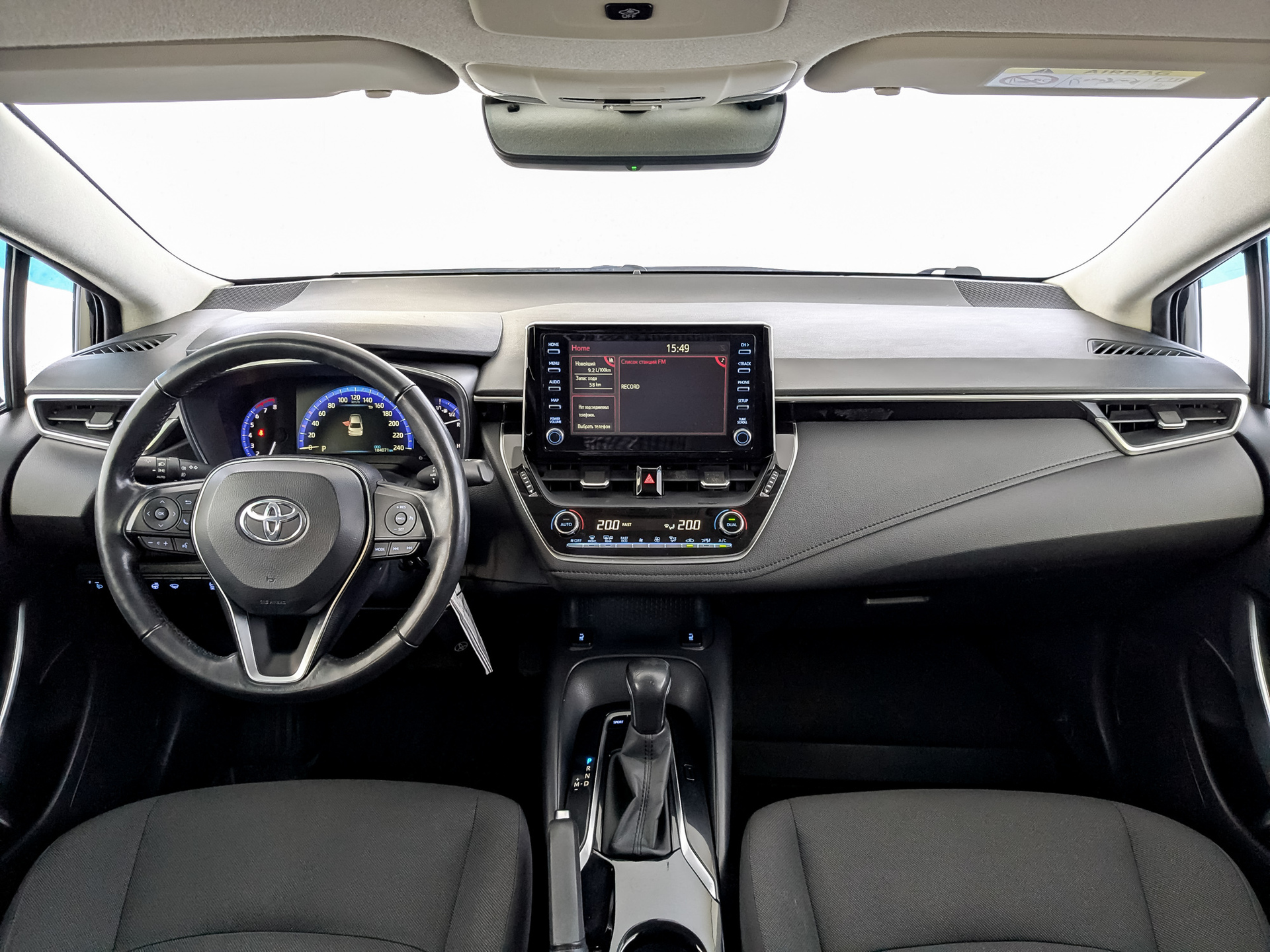 TOYOTA Corolla 1.60 (122 л.с), автомат, 2019, пробег 183 999 км