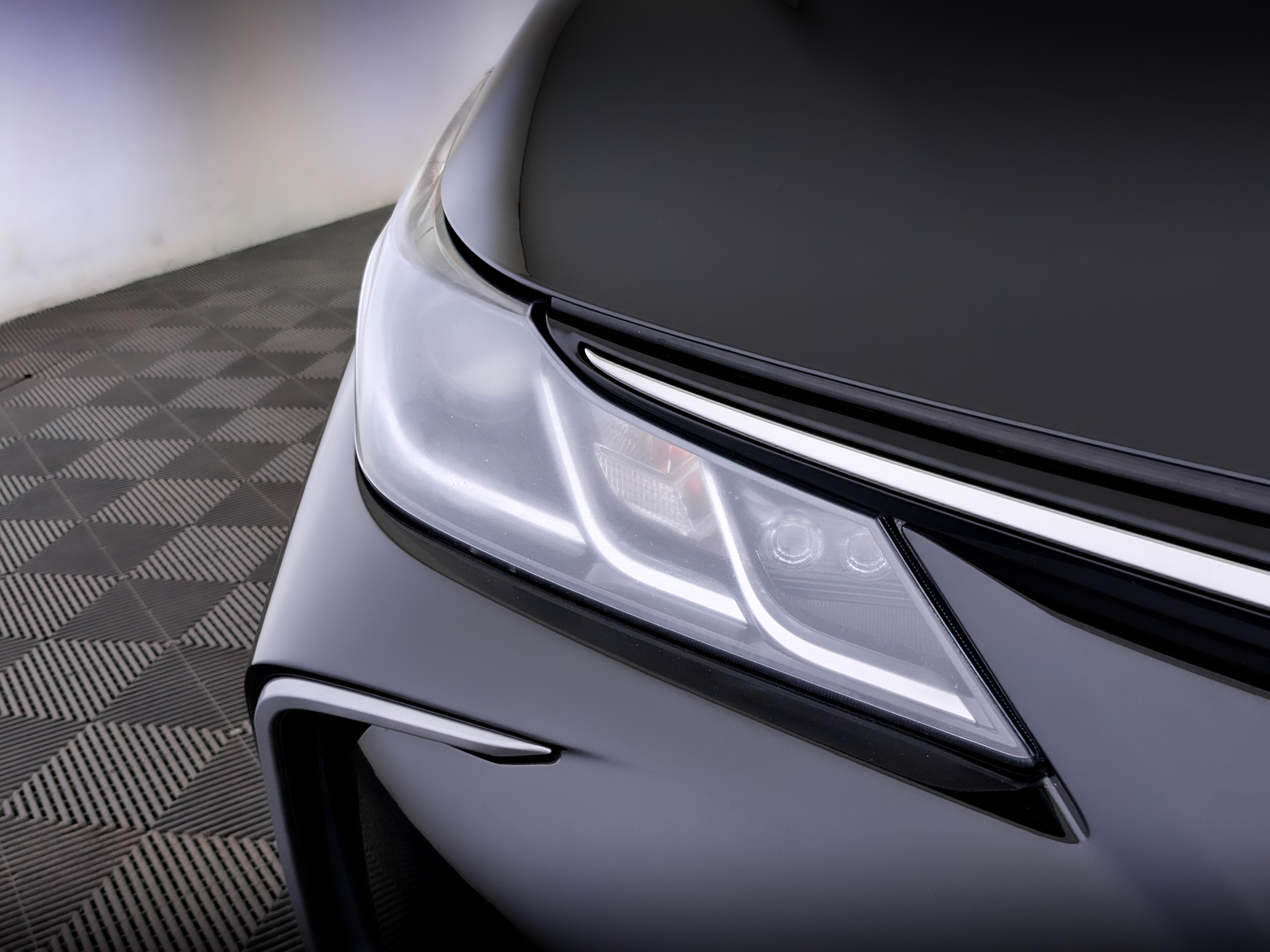 TOYOTA Corolla 1.60 (122 л.с), автомат, 2019, пробег 183 999 км
