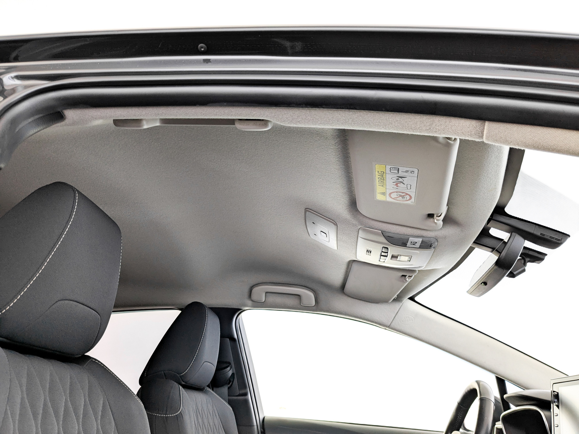 TOYOTA Corolla 1.60 (122 л.с), автомат, 2019, пробег 183 999 км