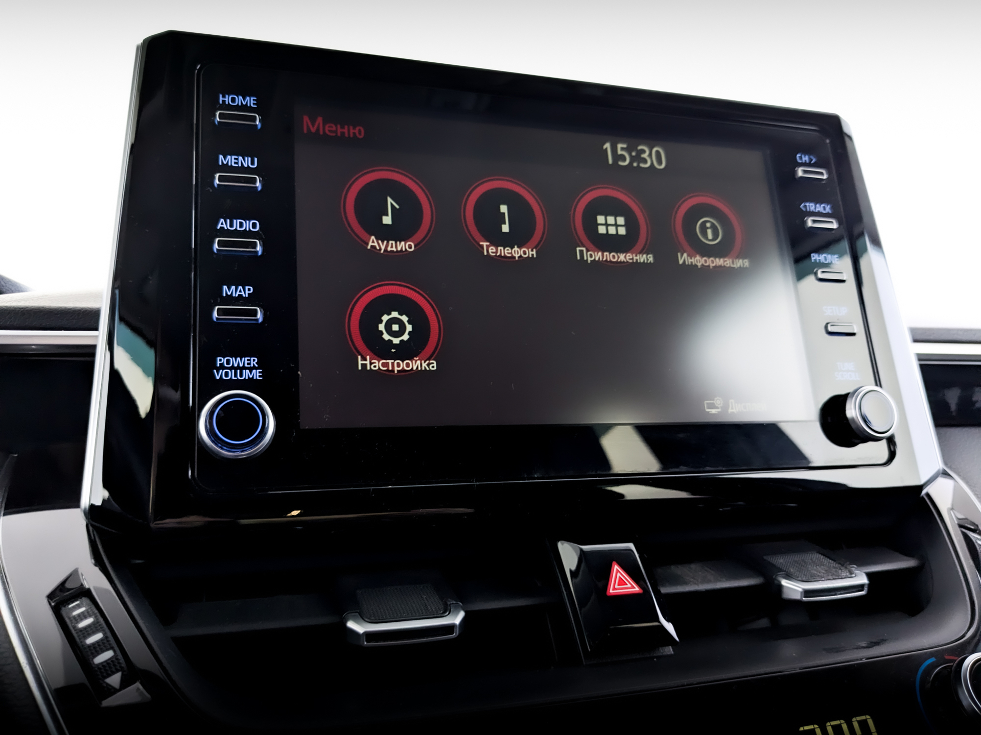 TOYOTA Corolla 1.60 (122 л.с), автомат, 2019, пробег 183 999 км