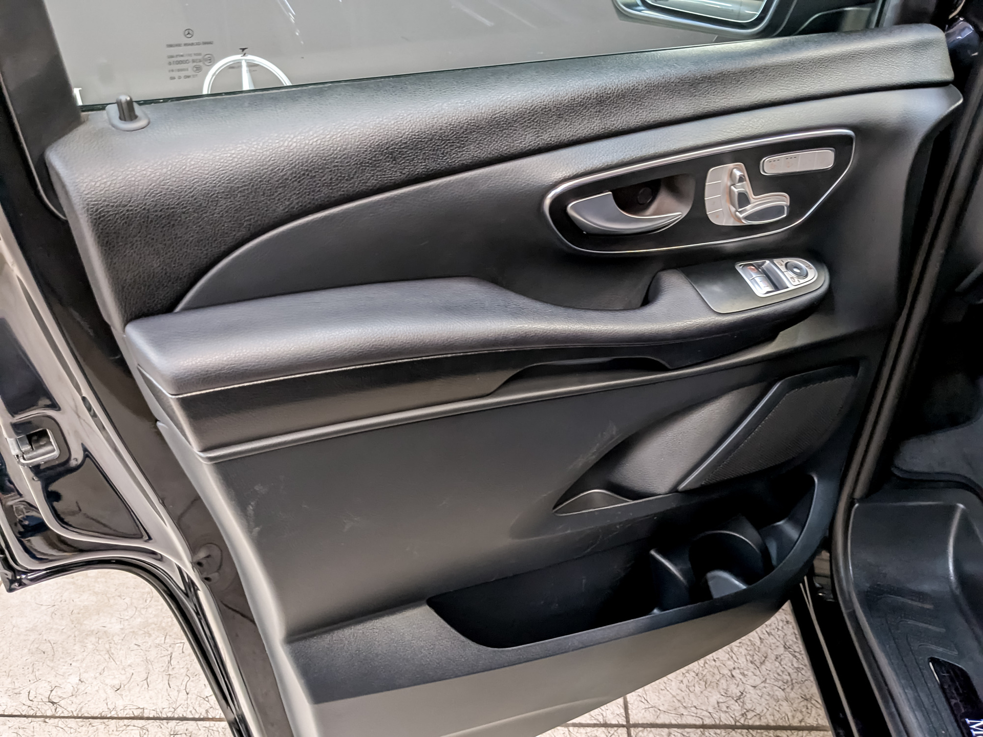 MERCEDES-BENZ V-Класс 1.90 (190 л.с), автомат, 2022, пробег 41 424 км