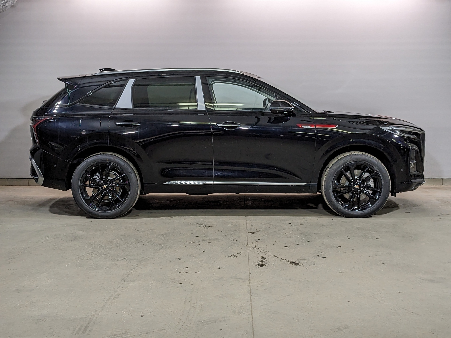 Фото Hongqi HS3 Deluxe 2.0Т/245 8AT 4WD