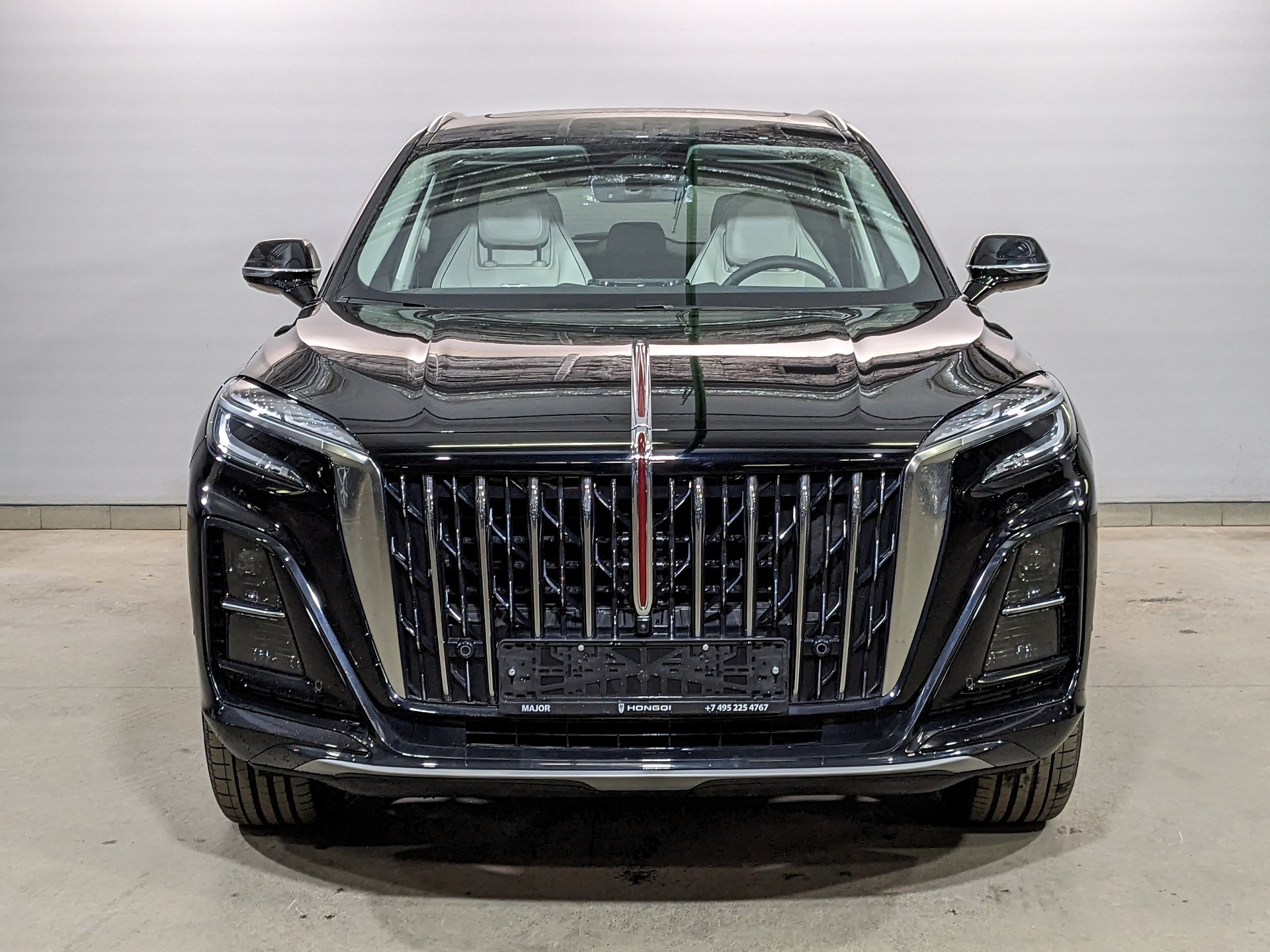 Фото Hongqi HS3 Deluxe 2.0Т/245 8AT 4WD