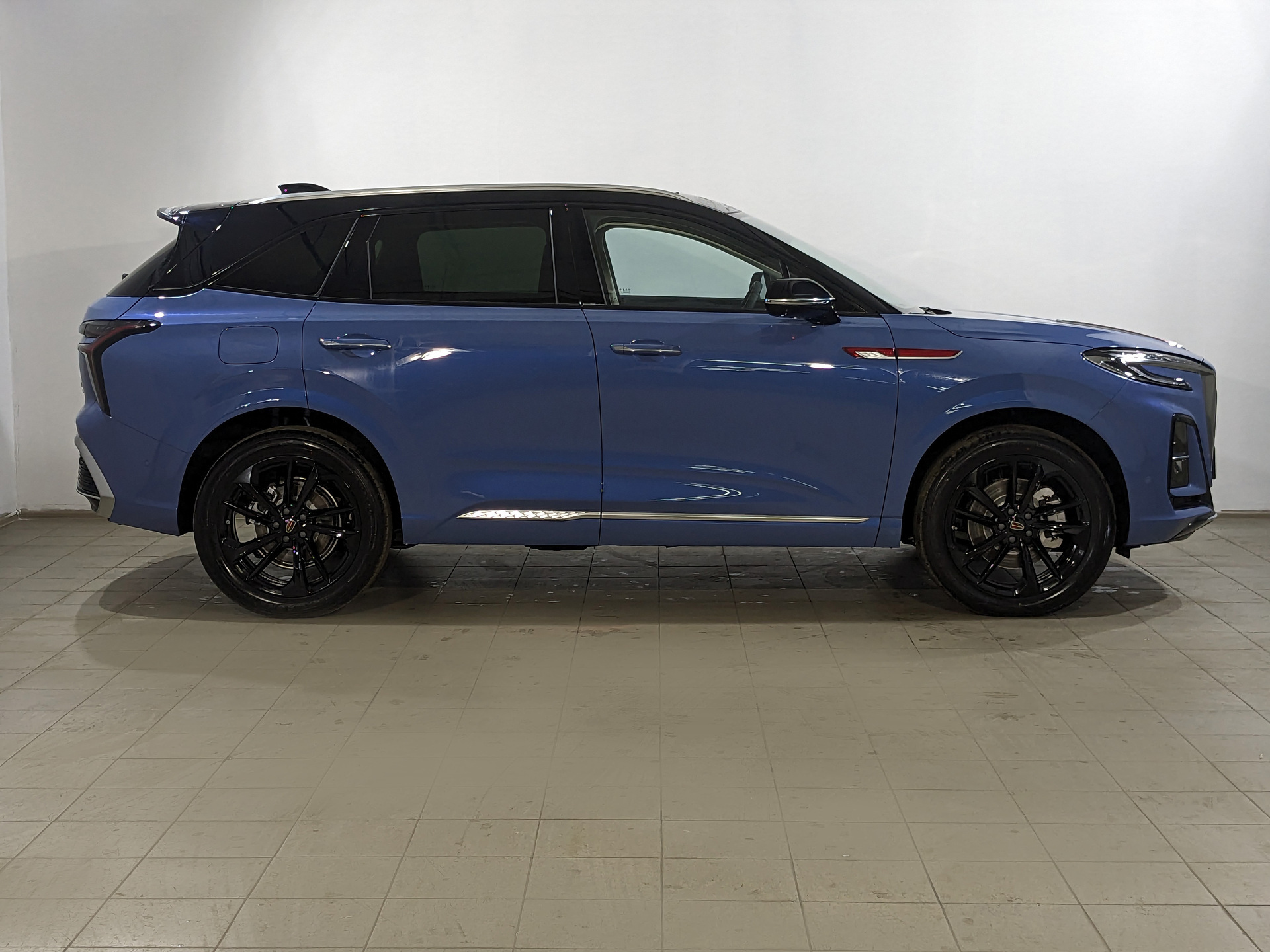 Фото Hongqi HS3 Deluxe 2.0Т/245 8AT 4WD
