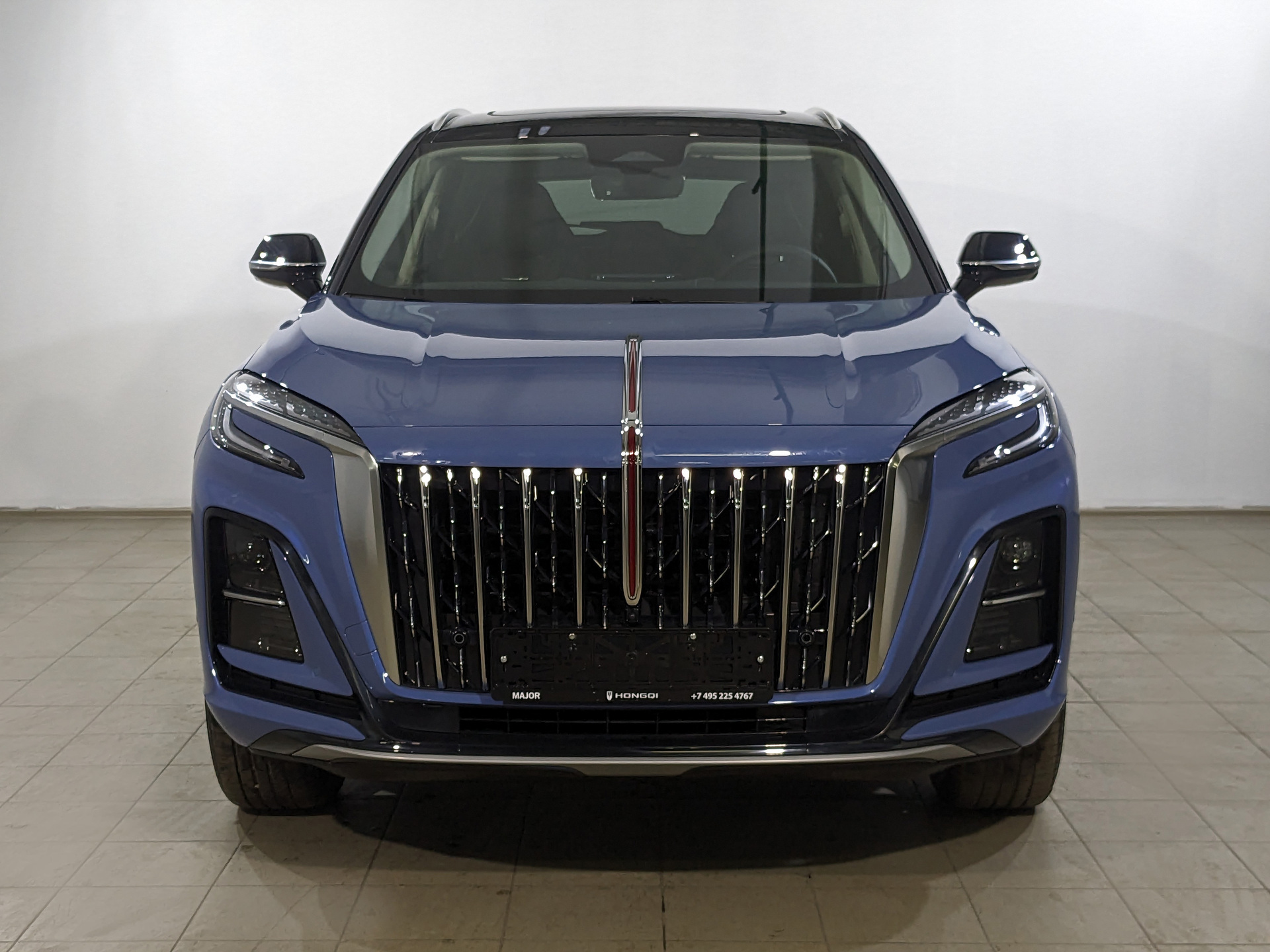 Фото Hongqi HS3 Deluxe 2.0Т/245 8AT 4WD
