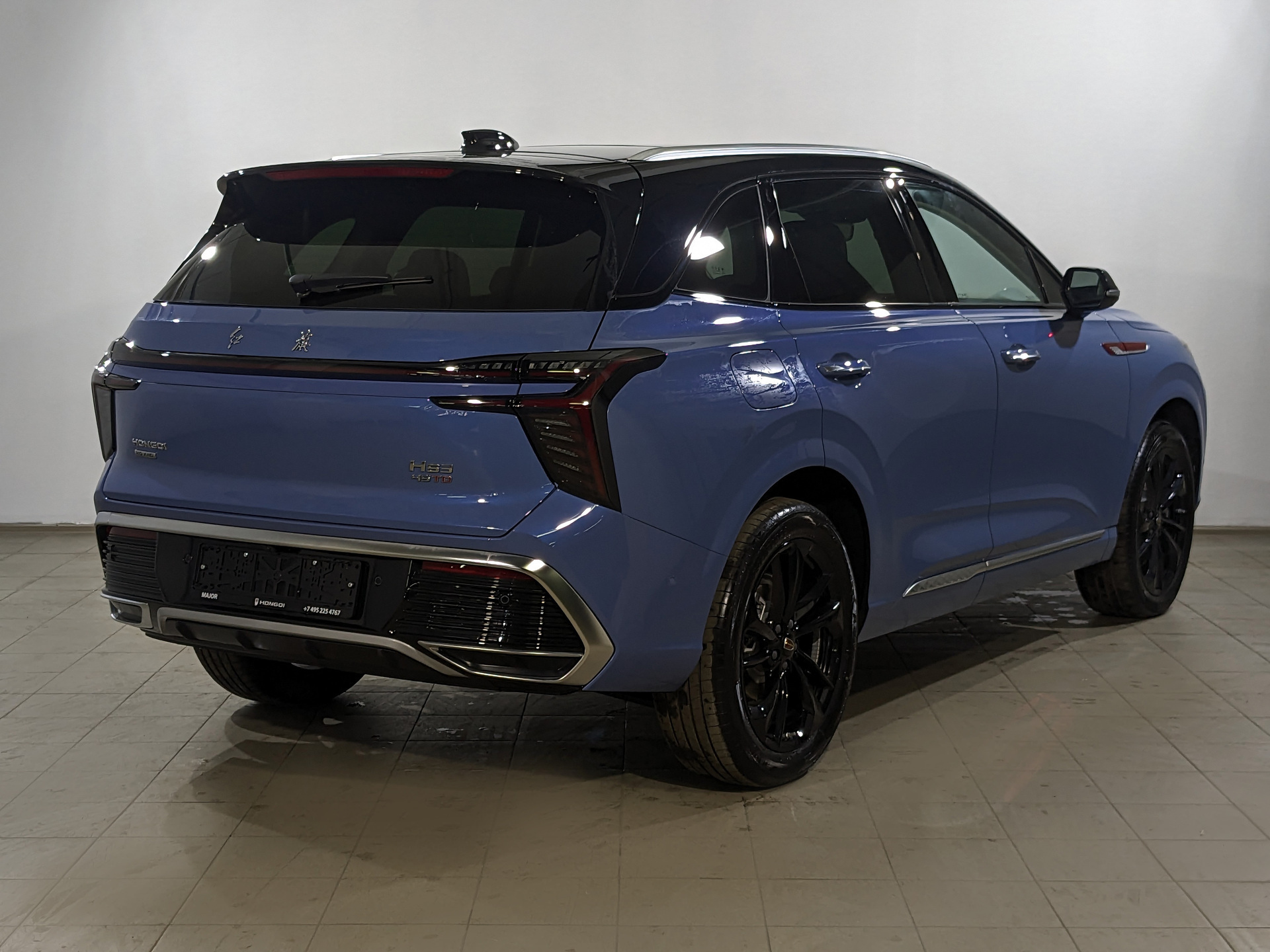 Фото Hongqi HS3 Deluxe 2.0Т/245 8AT 4WD