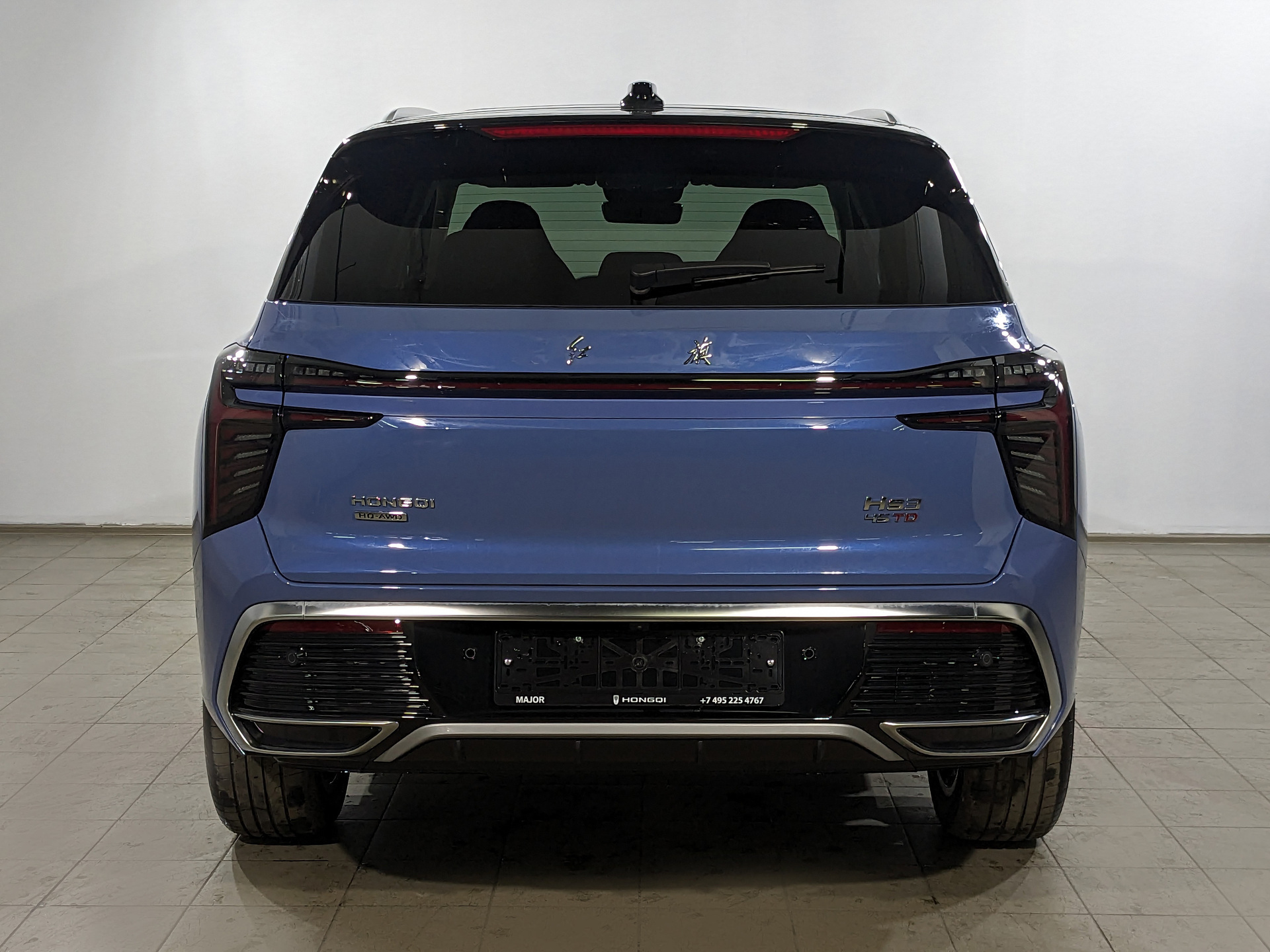 Фото Hongqi HS3 Deluxe 2.0Т/245 8AT 4WD