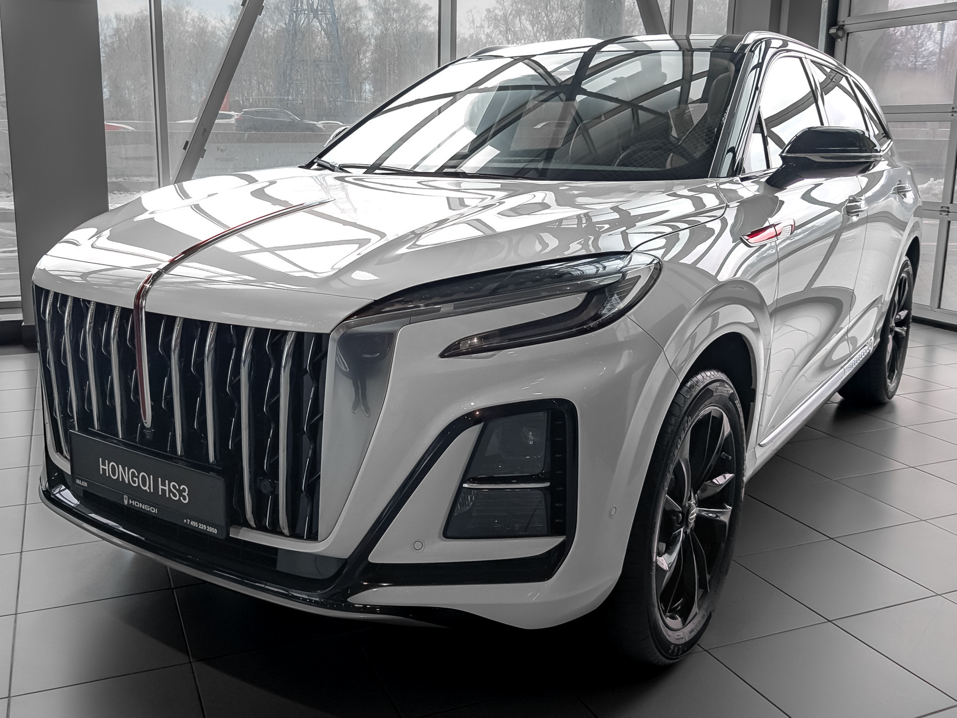 Фото Hongqi HS3 Deluxe 2.0Т/245 8AT 4WD